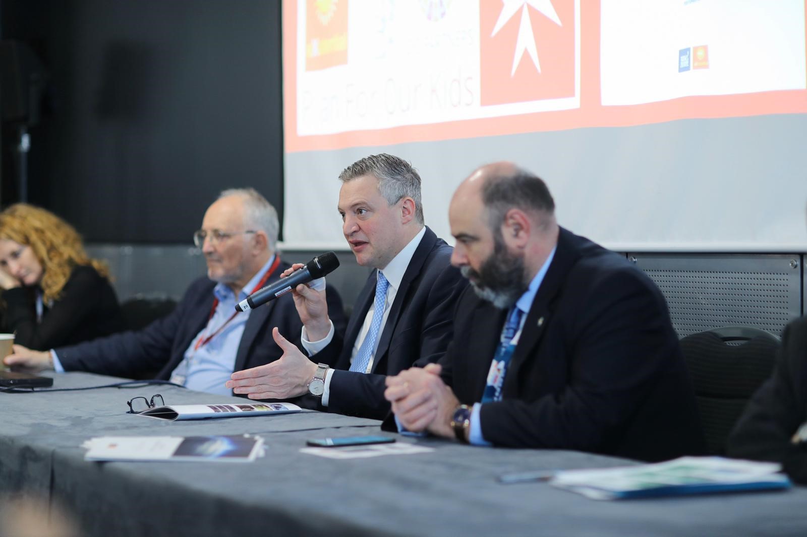 PRESS RELEASE BY THE MINISTRY FOR TOURISM: Minister Konrad Mizzi participates in session organised by SunX Malta during WTM fair in London
