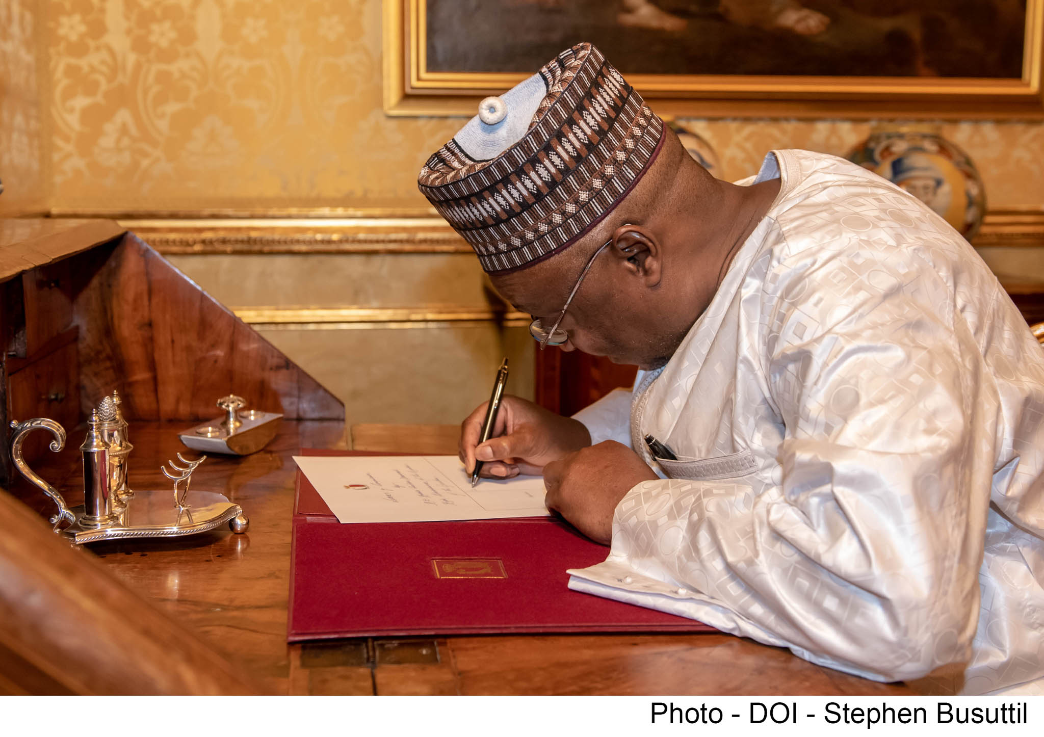 PRESS RELEASE BY THE OFFICE OF THE PRESIDENT: High Commissioner of the Republic of The Gambia Mr Habib Saihou Drammeh presents his Letters of Commission to the President