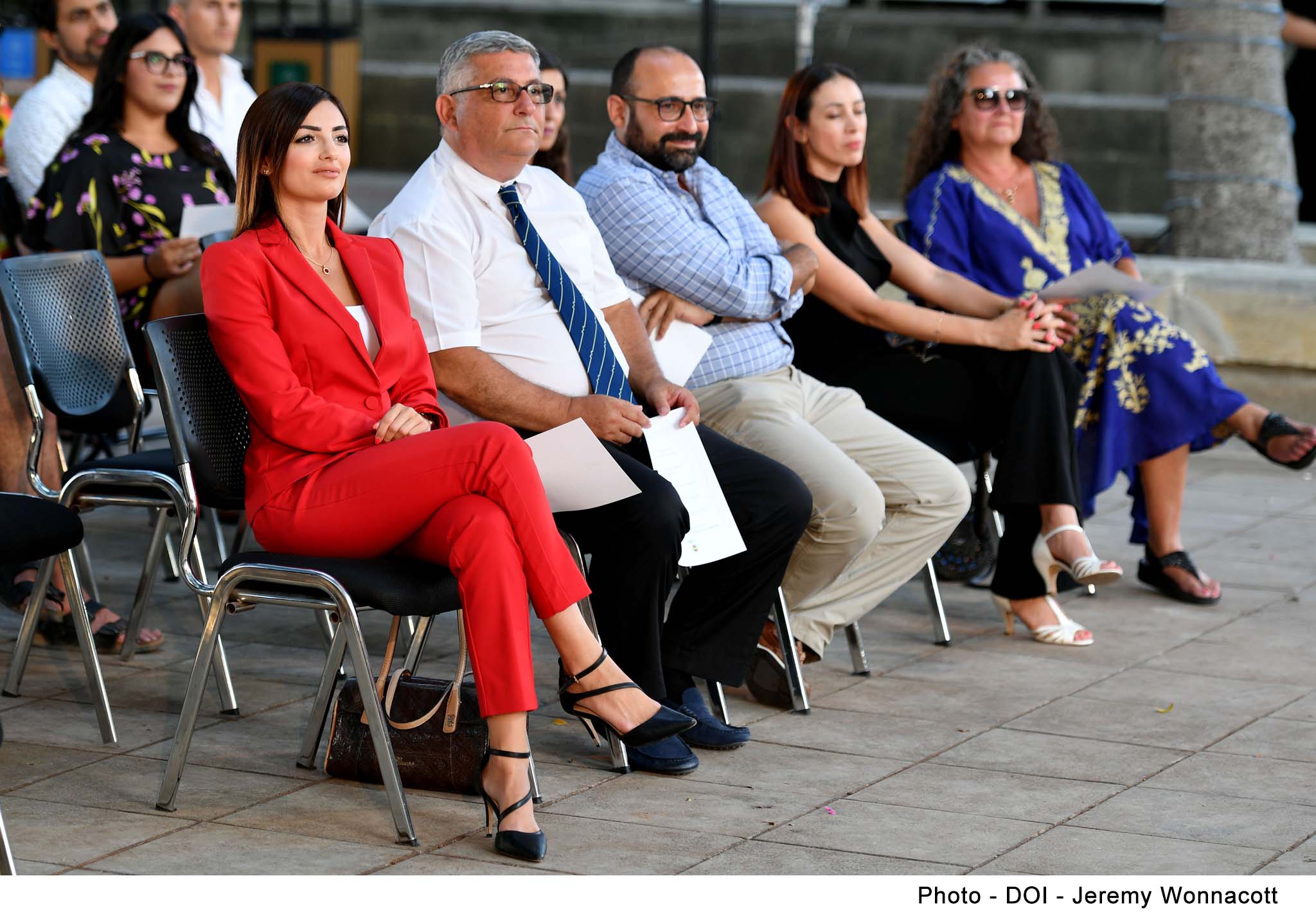 STQARRIJA MIS-SEGRETARJAT PARLAMENTARI GĦALL-UGWALJANZA U R-RIFORMI   Is-Segretarju Parlamentari Rosianne Cutajar flimkien mad-Direttorat għad-Drittijiet tal-Bniedem jippreżentaw iċ-ċertifikati tal-kors ‘Jien Nappartjeni’