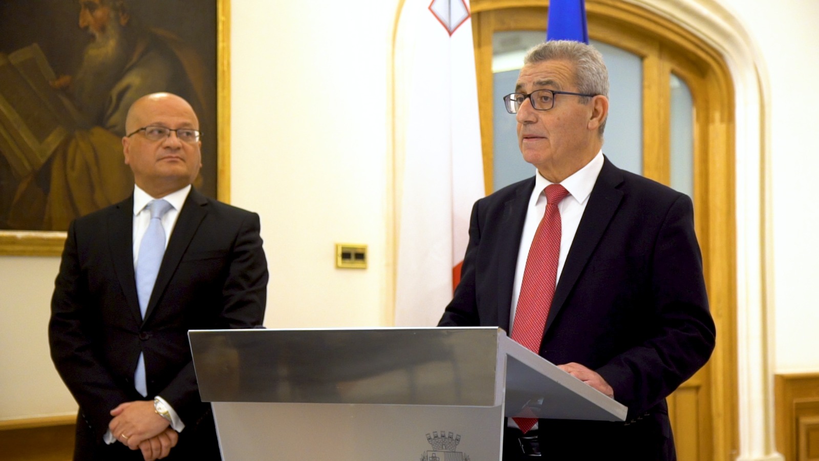 PRESS RELEASE BY THE MINISTRY FOR FOREIGN AND EUROPEAN AFFAIRS AND BY THE PARLIAMENTARY SECRETARIAT FOR CONSUMER PROTECTION AND PUBLIC CLEANSING Malta receives donation of 100,000 surgical face masks from Chinese company