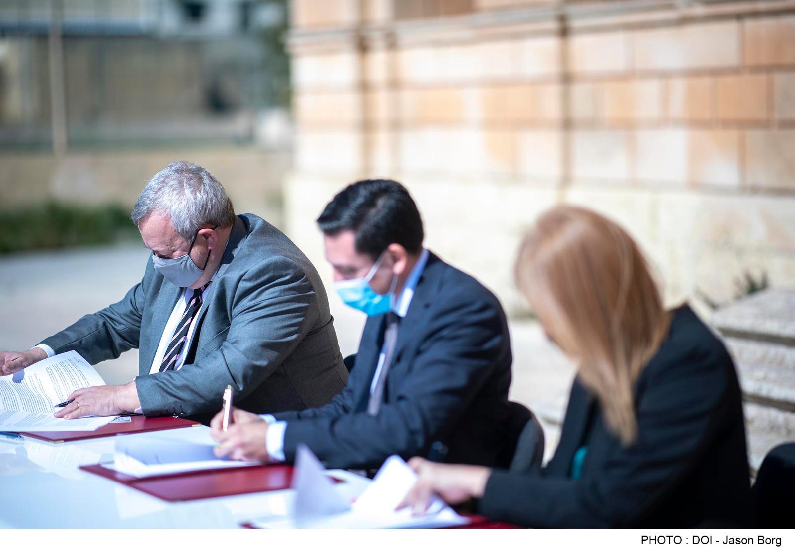 PRESS RELEASE BY THE MINISTRY FOR EDUCATION  Concession agreement signed between the Government of Malta and Haileybury Malta