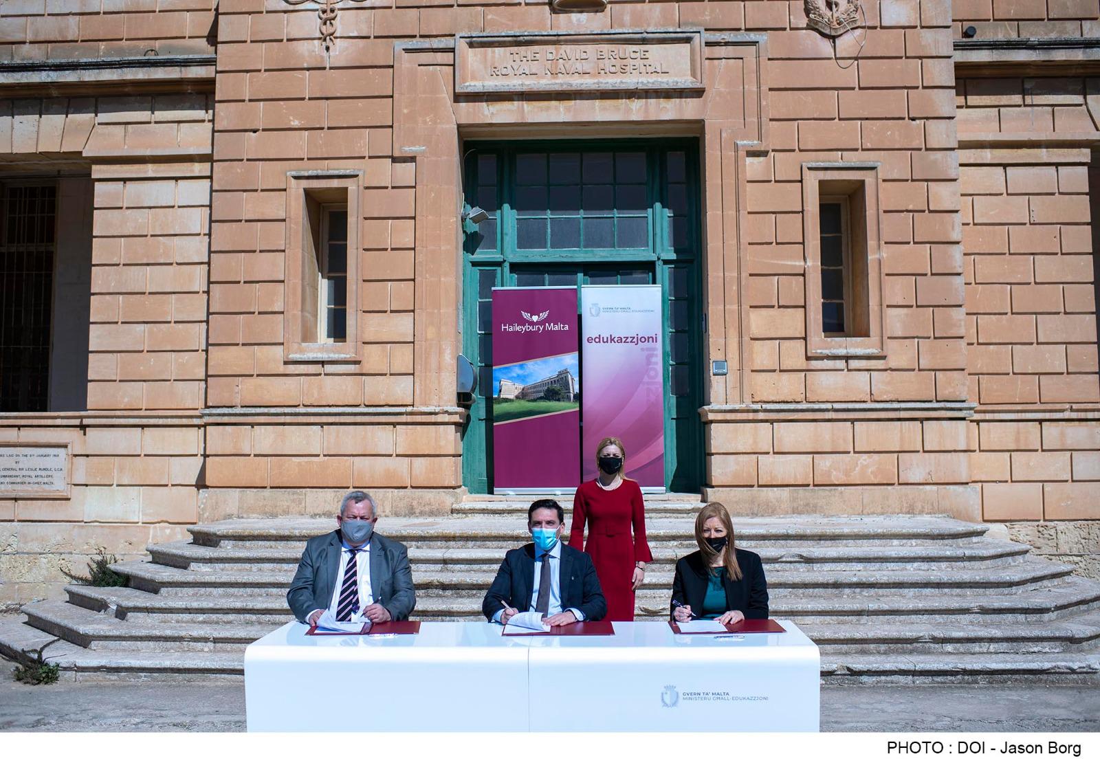 PRESS RELEASE BY THE MINISTRY FOR EDUCATION  Concession agreement signed between the Government of Malta and Haileybury Malta