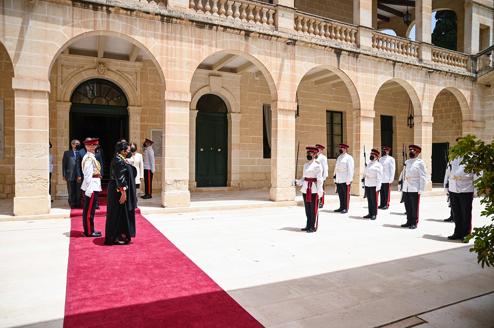 PRESS RELEASE BY THE OFFICE OF THE PRESIDENT  The Ambassador of the Republic of Angola presents her Letters of Credence to the President of Malta