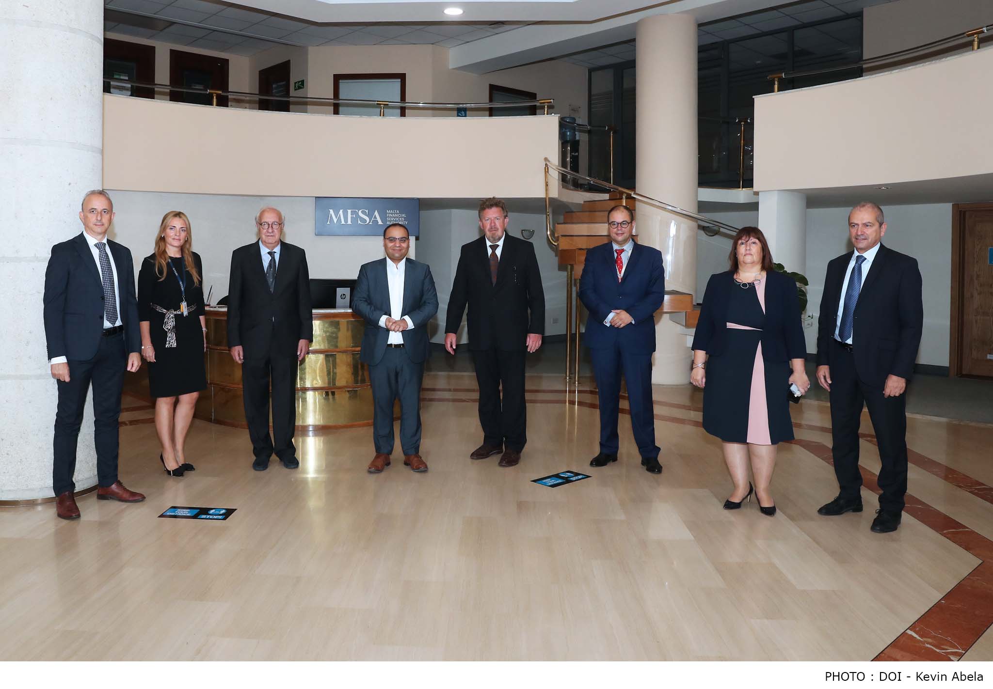 PRESS RELEASE BY THE MINISTRY FOR FINANCE AND EMPLOYMENT Minister Clyde Caruana visits the Malta Financial Services Authority