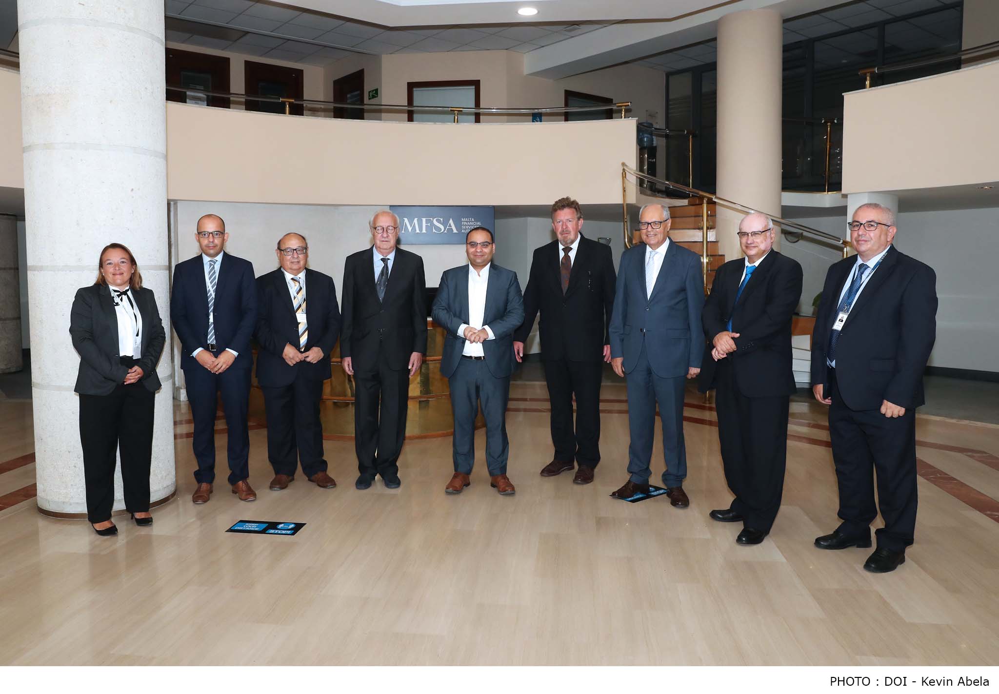 PRESS RELEASE BY THE MINISTRY FOR FINANCE AND EMPLOYMENT Minister Clyde Caruana visits the Malta Financial Services Authority