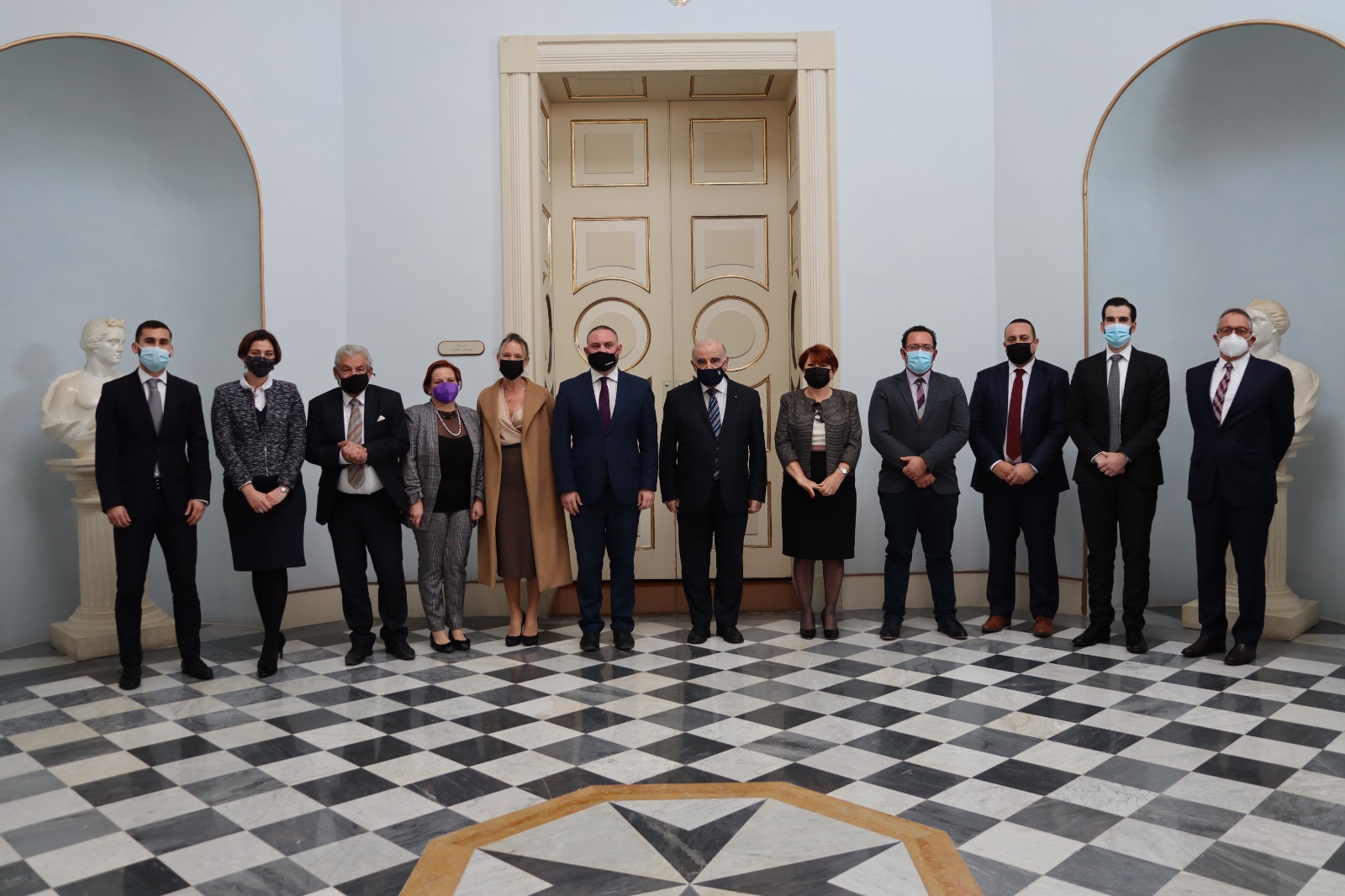 PRESS RELEASE BY THE OFFICE OF THE PRESIDENT The President meets with members of the Authority on the Responsible Use of Cannabis