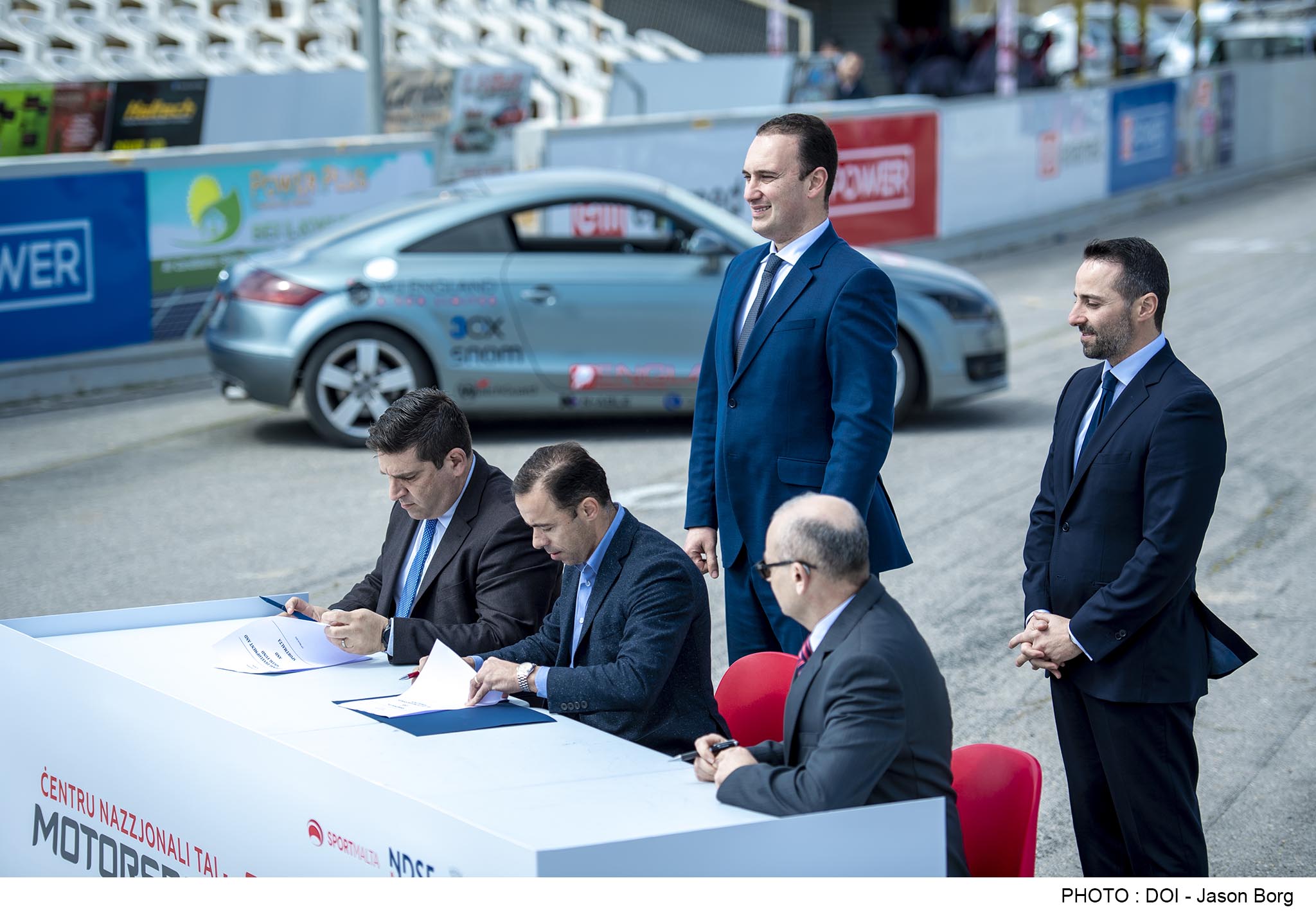 STQARRIJA MILL-MINISTERU GĦALL-EDUKAZZJONI U L-ISPORT U S-SEGRETARJAT PARLAMENTARI GĦAĊ-ĊITTADINANZA U L-KOMUNITAJIET: Jiskatta x-xogħol fuq iċ-Ċentru Nazzjonali tal-Motorsport f’Ħal Far