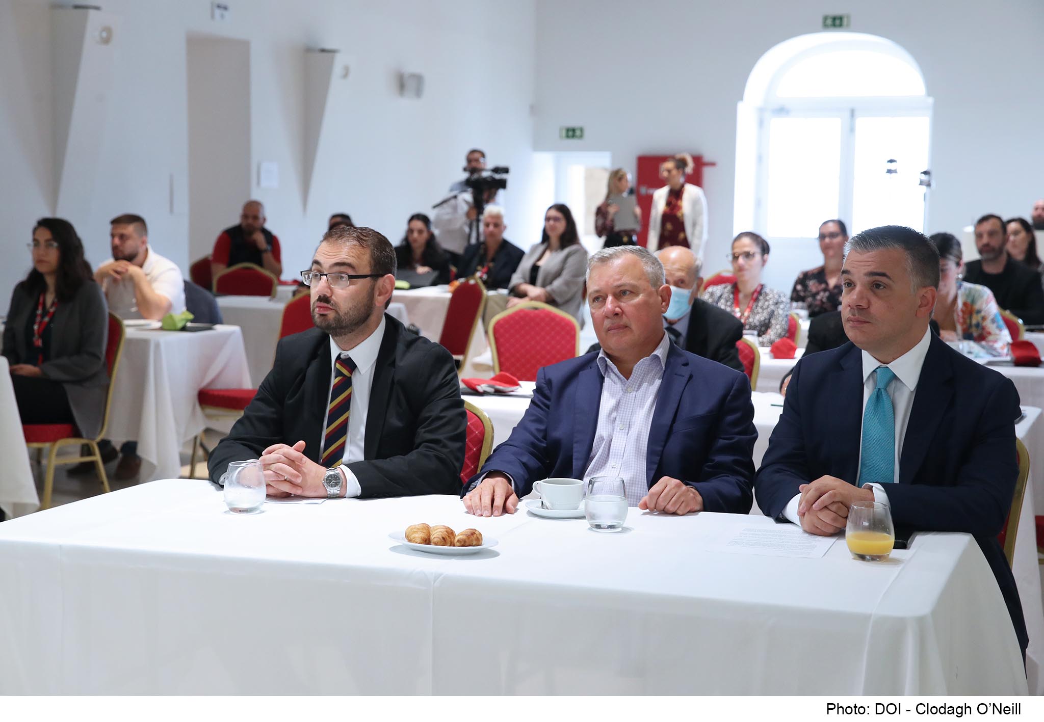 STQARRIJA MIS-SEGRETARJAT PARLAMENTARI GĦALL-FONDI EWROPEJ U MIS-SEGRETARJAT PARLAMENTARI GĦAŻ-ŻGĦAŻAGĦ, IR-RIĊERKA U L-INNOVAZZJONI: Sħubiji strateġiċi għaż-żgħażagħ biex jitgħallmu jagħmlu użu mit-teknoloġija