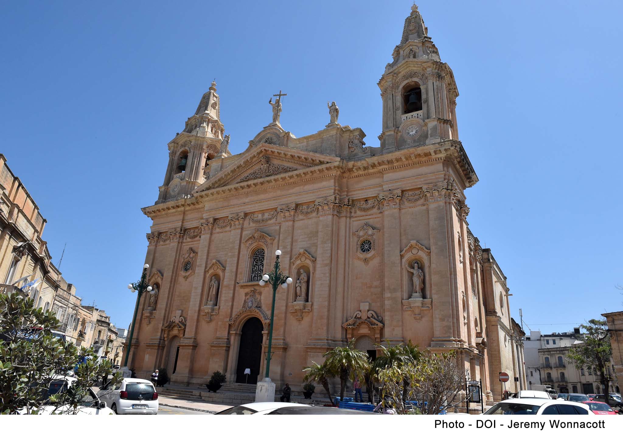 STQARRIJA MIS-SEGRETARJAT PARLAMENTARI GĦALL-FONDI EWROPEJ Inawgurat ir-restawr tal-faċċata tal-Knisja Parrokkjali tan-Naxxar