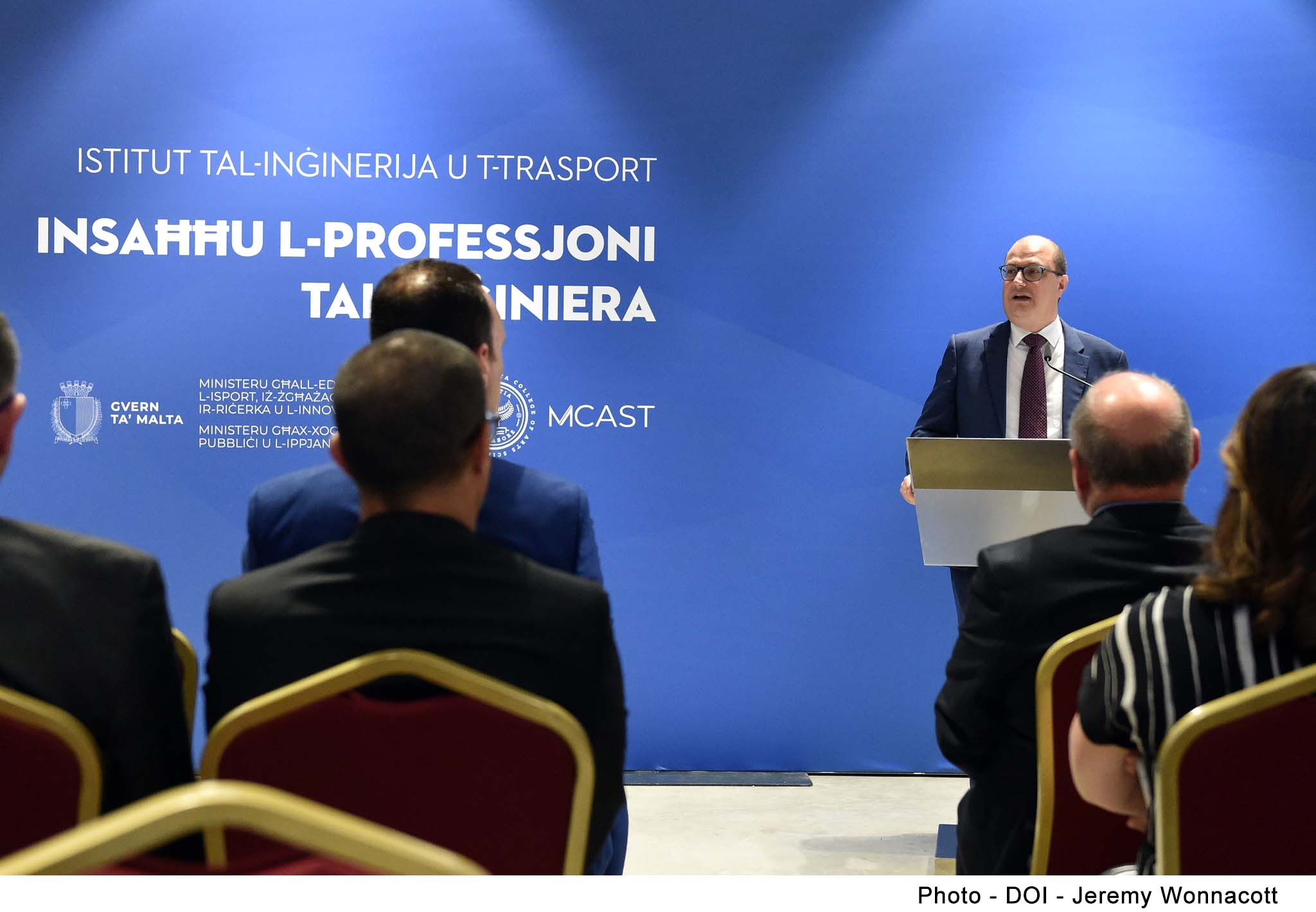 STQARRIJA MILL-MINISTERU GĦALL-EDUKAZZJONI, L-ISPORT, IŻ-ŻGĦAŻAGĦ, IR-RIĊERKA U L-INNOVAZZJONI U L-L-MINISTERU GĦAX-XOGĦLIJIET PUBBLIĊI U L-IPPJANAR Gradwati bil-Baċellerat fl-Inġinerija mill-MCAST, issa eliġibbli għall-warrant