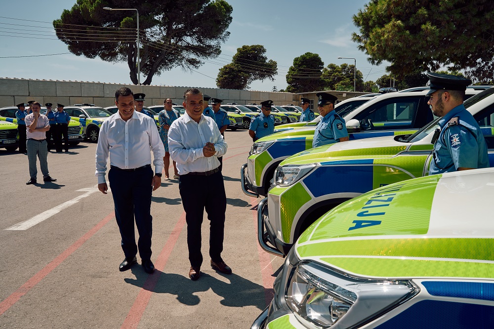 STQARRIJA MILL-MINISTERU GĦALL-INTERN, IS-SIGURTÀ, IR-RIFORMI U L-UGWALJANZA U S-SEGRETARJAT PARLAMENTARI GĦALL-FONDI EWROPEJ Inawgurati tnax-il vettura speċjalizzata għall-Korp tal-Pulizija