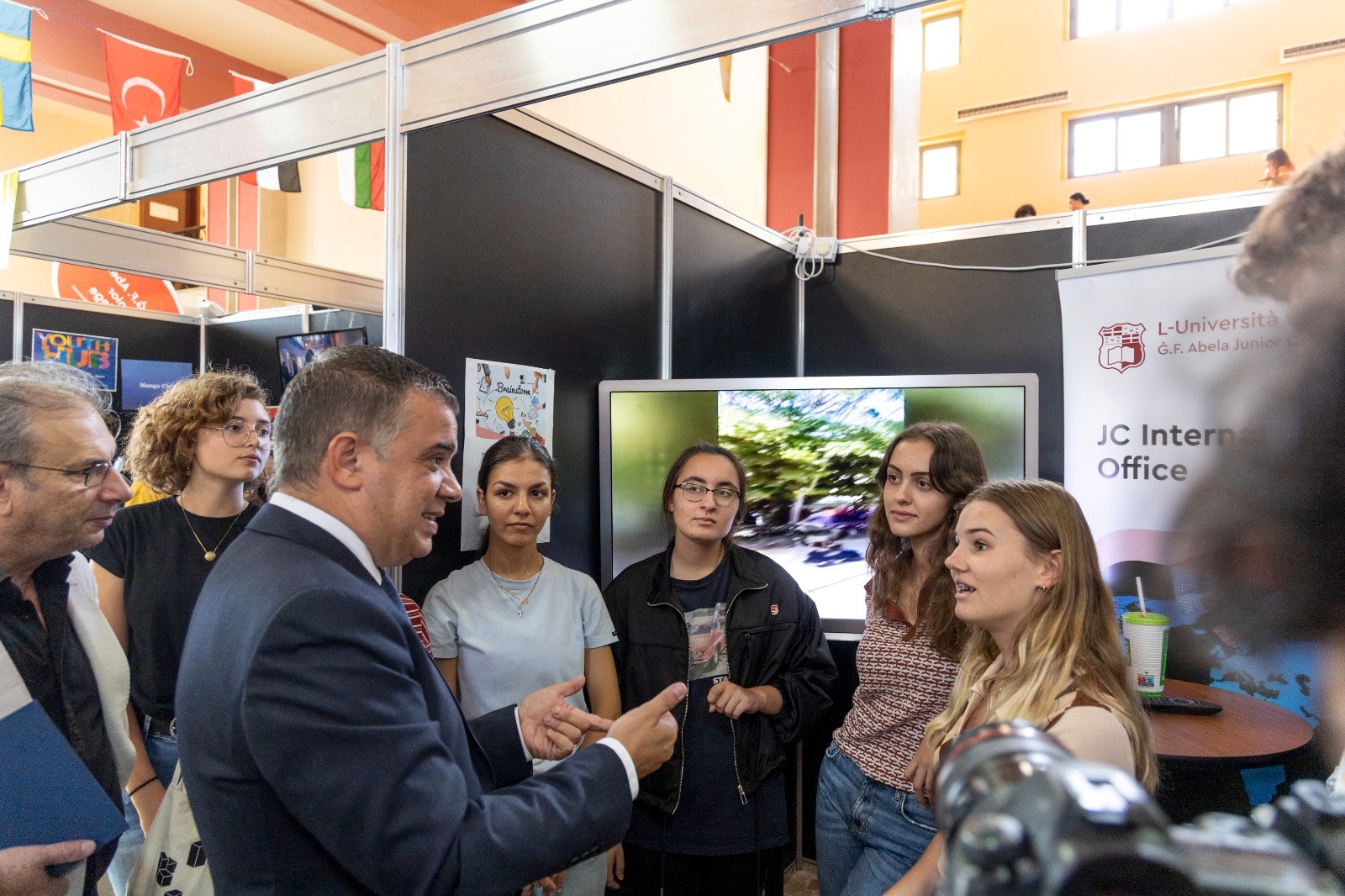 STQARRIJA MIS-SEGRETARJAT PARLAMENTARI GĦALL-FONDI EWROPEJ Opportunità għaż-żgħażagħ biex jimirħu fl-Ewropa