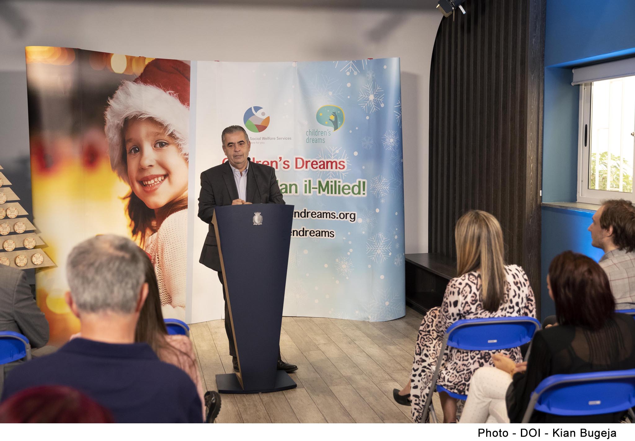 STQARRIJA MILL-MINISTERU GĦALL-POLITIKA SOĊJALI U D-DRITTIJIET TAT-TFAL 2,371 ħolma ta’ tfal għal żmien il-Milied