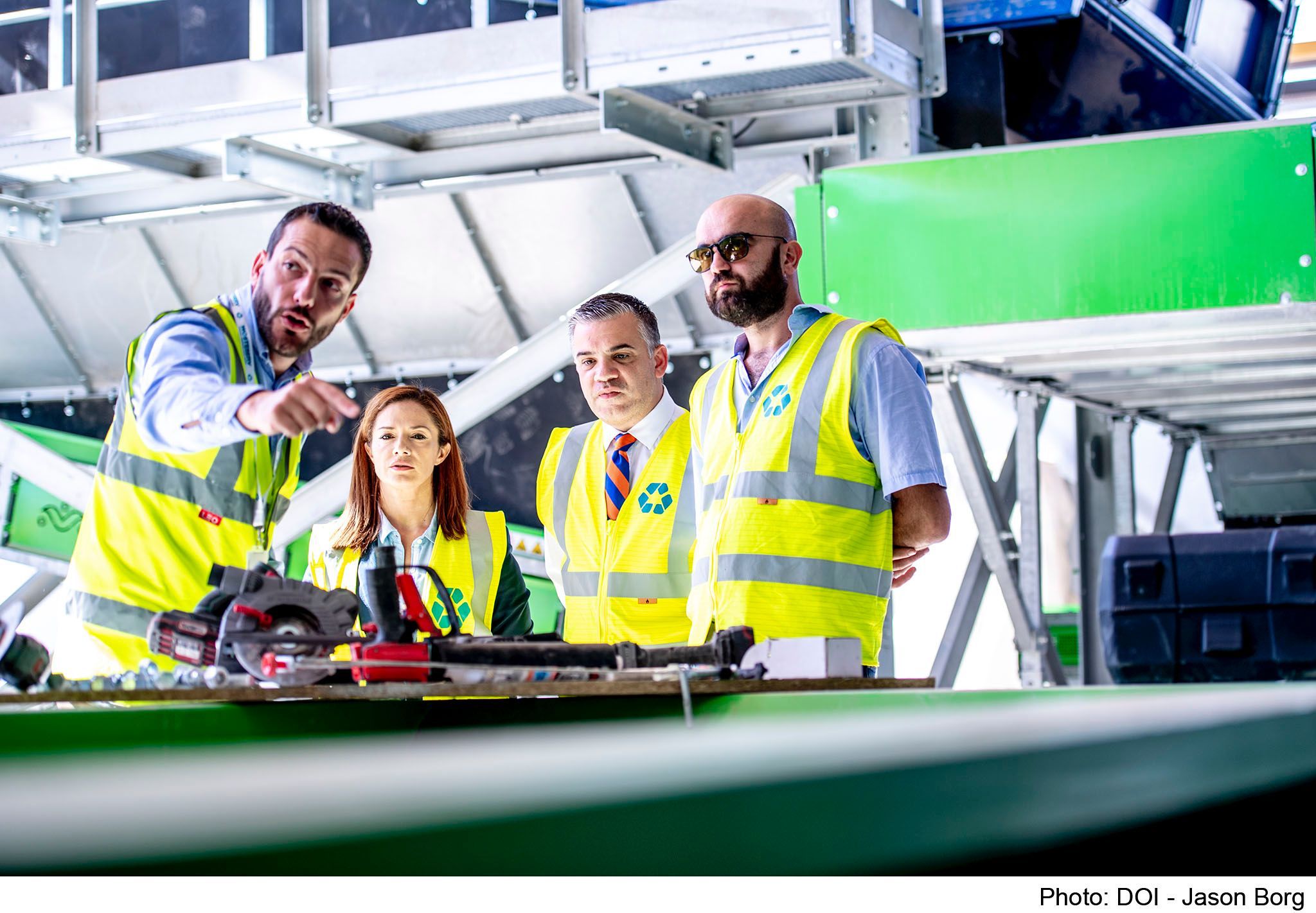 PRESS RELEASE BY THE MINISTRY FOR THE ENVIRONMENT, ENERGY AND ENTERPRISE AND THE PARLIAMENTARY SECRETARIAT FOR EUROPEAN FUNDS Final works at ECOHIVE COMPLEX