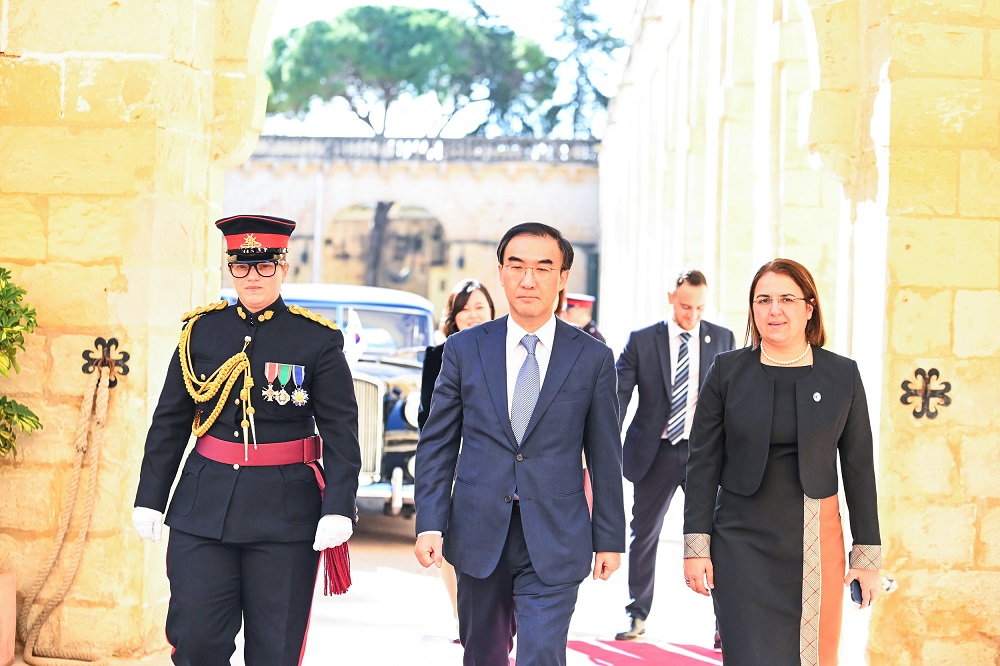 Il-President George Vella llum rċieva l-Ittri ta’ Kredenzjali tal-Ambaxxatur tar-Repubblika tal-Korea, Seong Ho Lee, fil-Palazz ta’ Sant’Anton.