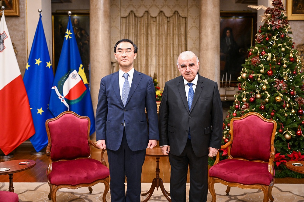 Il-President George Vella llum rċieva l-Ittri ta’ Kredenzjali tal-Ambaxxatur tar-Repubblika tal-Korea, Seong Ho Lee, fil-Palazz ta’ Sant’Anton.
