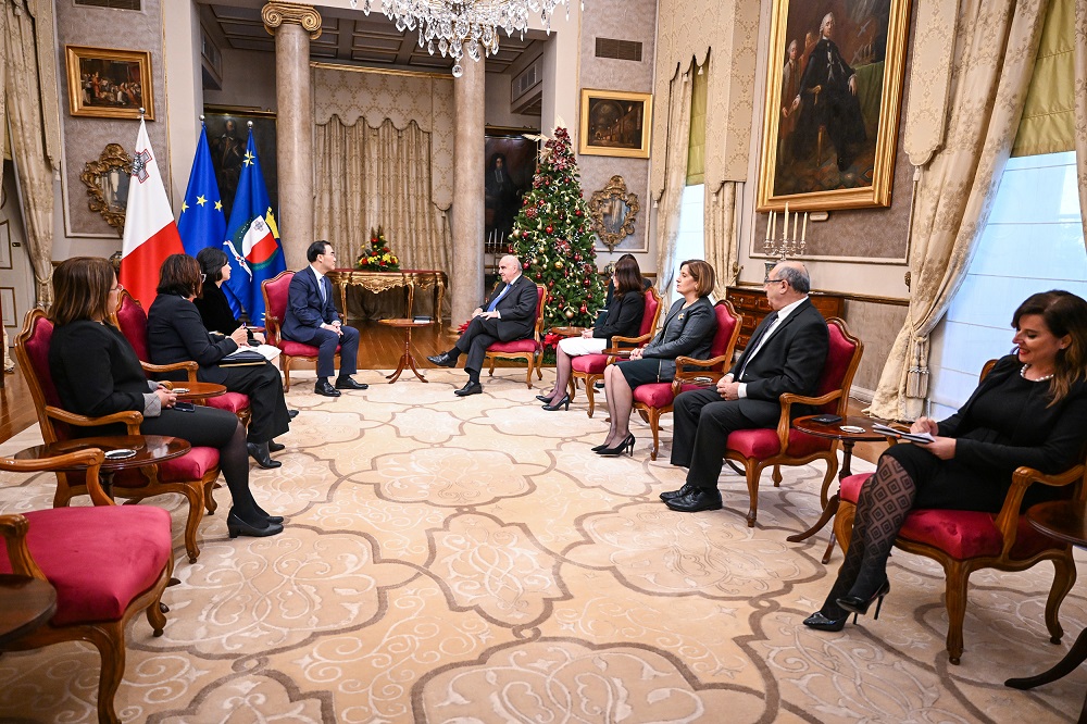 Il-President George Vella llum rċieva l-Ittri ta’ Kredenzjali tal-Ambaxxatur tar-Repubblika tal-Korea, Seong Ho Lee, fil-Palazz ta’ Sant’Anton.