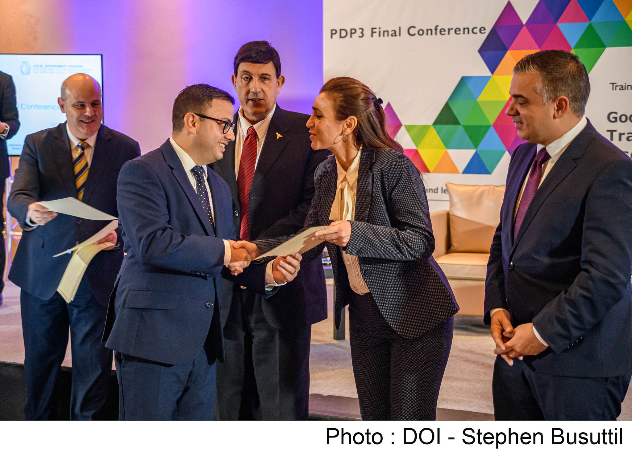STQARRIJA MIS-SEGRETARJAT PARLAMENTARI GĦALL-GVERN LOKALI U MIS-SEGRETARJAT PARLAMENTARI GĦALL-FONDI EWROPEJ L-għeluq ta’ programm ta’ taħriġ għall-ħaddiema tal-Kunsilli Lokali b’fondi Norveġiżi