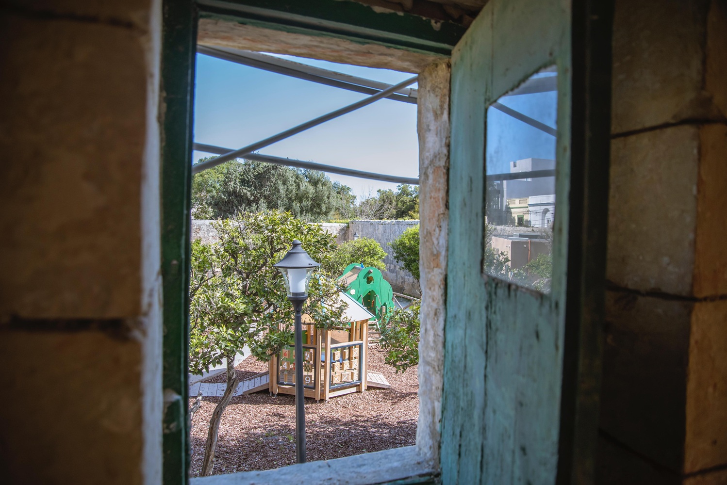 PRESS RELEASE BY THE MINISTRY FOR THE ENVIRONMENT, ENERGY AND PUBLIC CLEANLINESS Restoration works on groundsman’s house in Romeo Romano paves way for a new educational centre