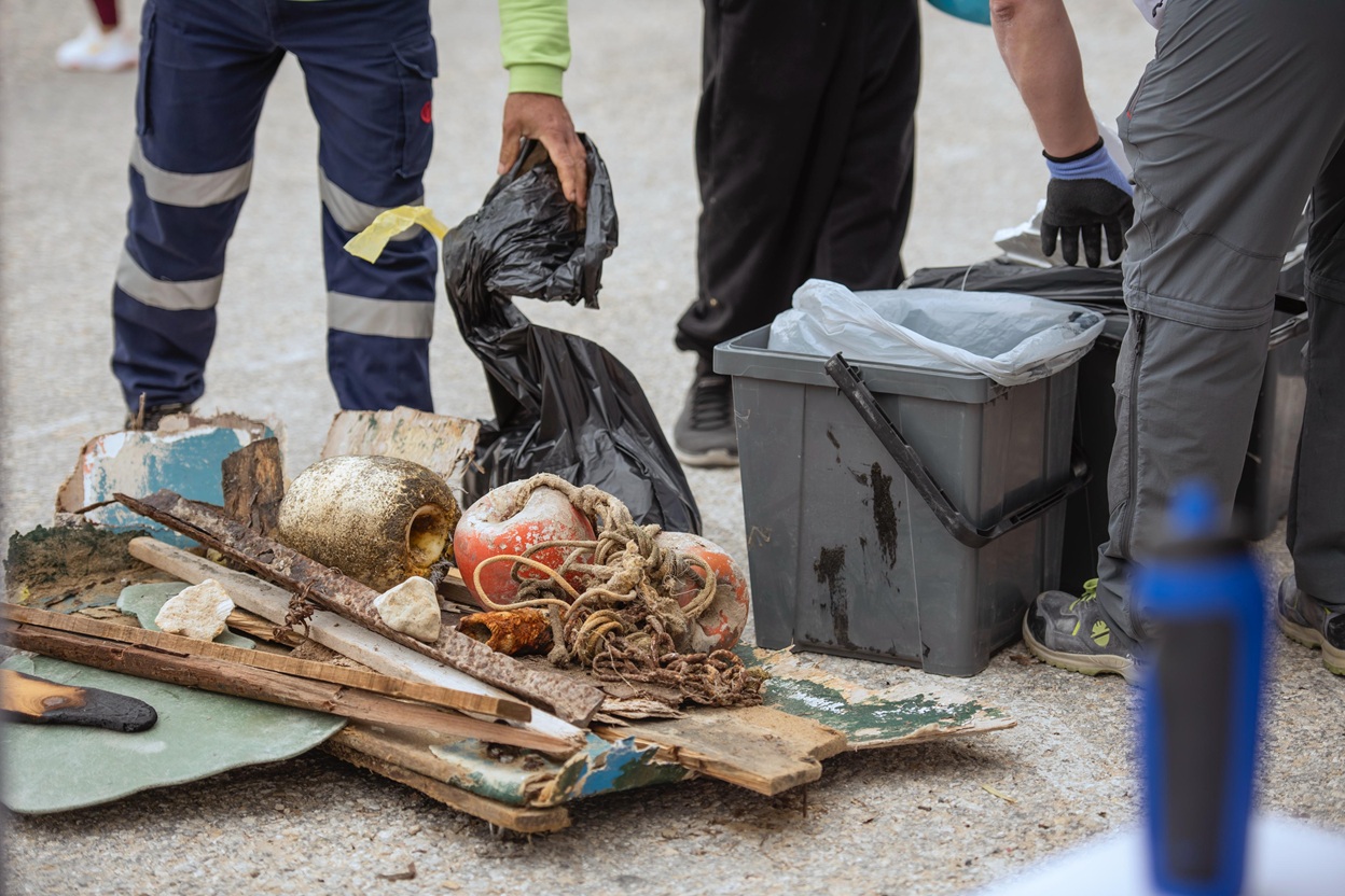 PRESS RELEASE BY THE MINISTRY FOR THE ENVIRONMENT, ENERGY AND PUBLIC CLEANLINESS The Islands Cleanup 2025 returns, with 143kg of waste collected