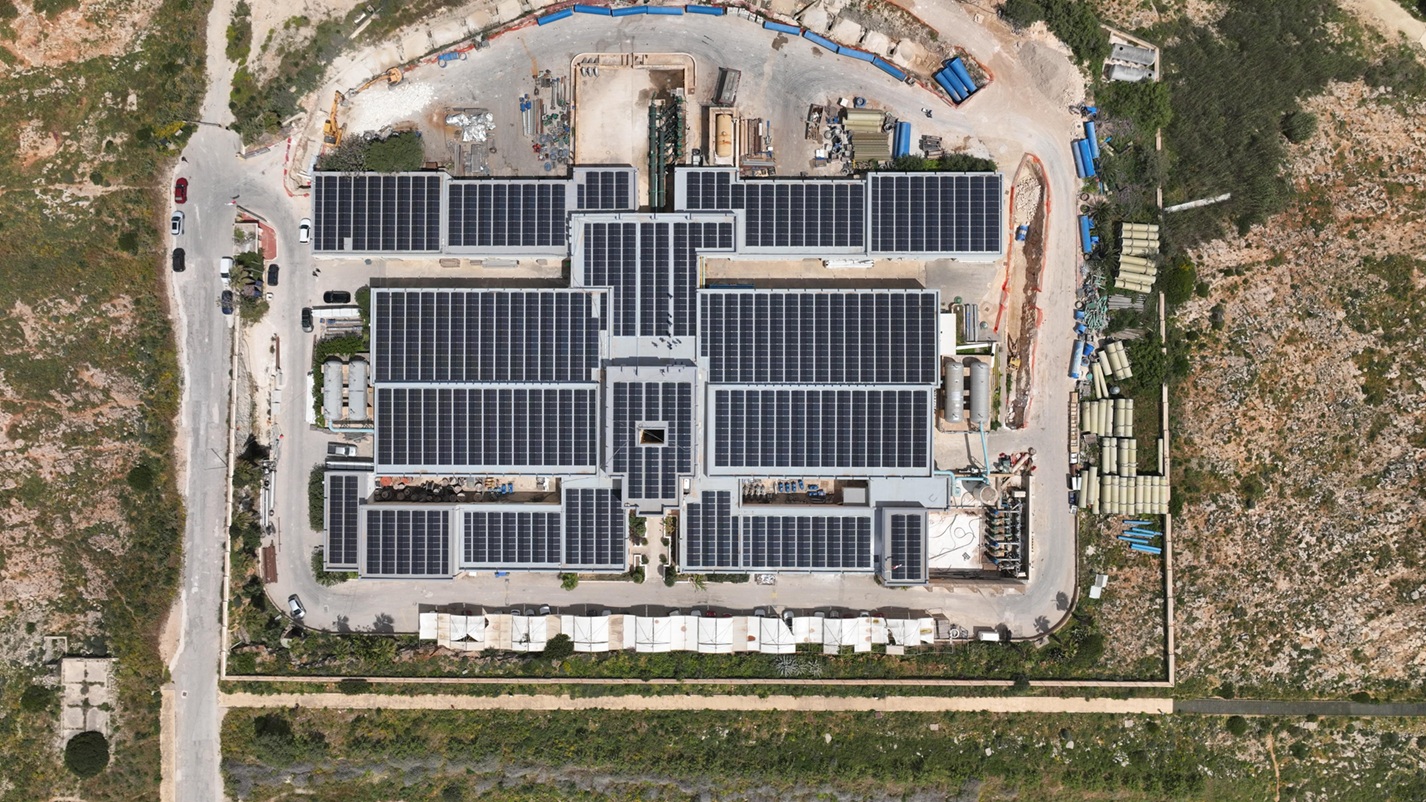 PRESS RELEASE BY THE MINISTRY FOR THE ENVIRONMENT, ENERGY AND PUBLIC CLEANLINESS New PV panels at the Ċirkewwa and Pembroke Reverse Osmosis plants to generate enough renewable electricity to power 415 households
