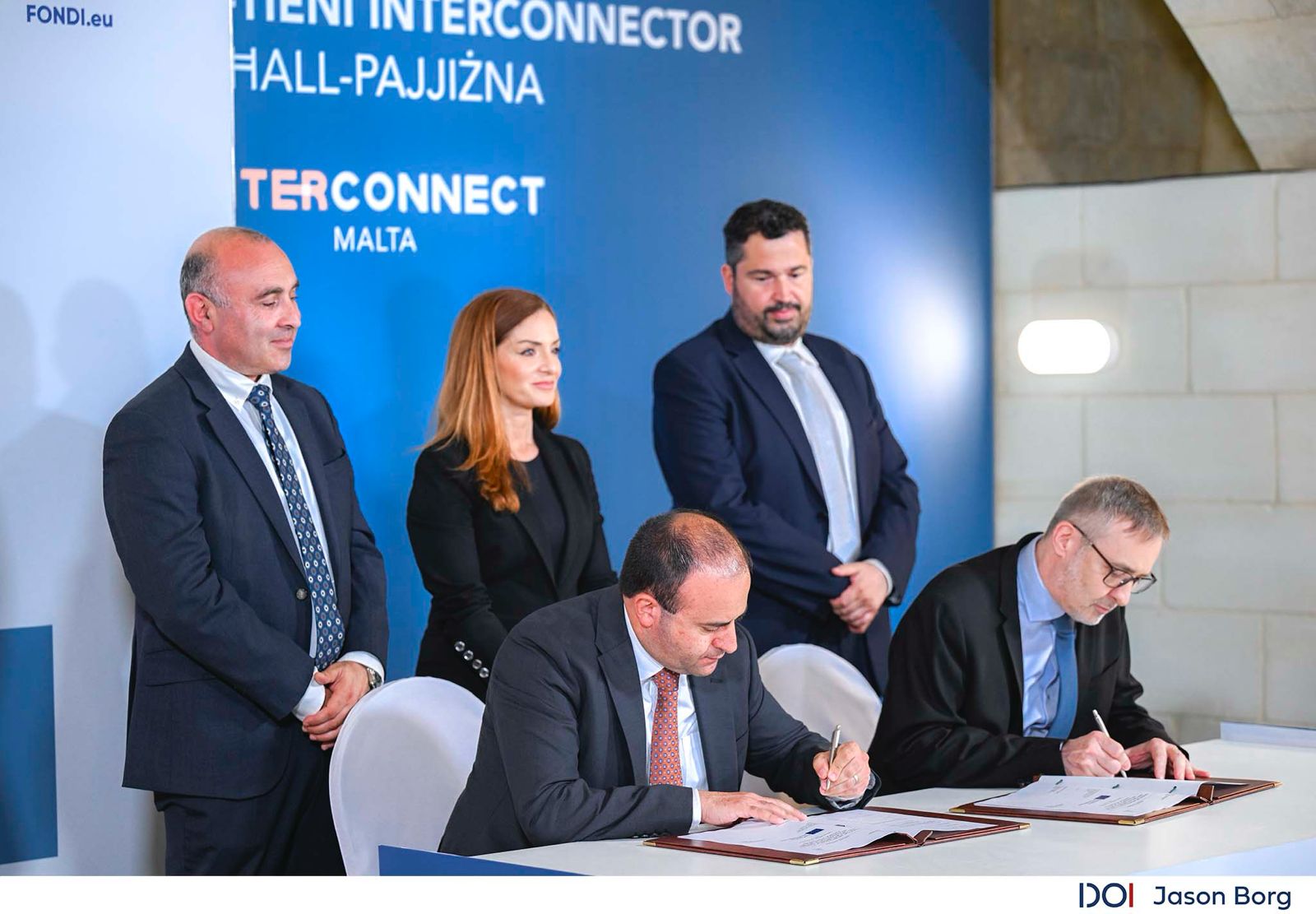 PRESS RELEASE BY THE MINISTRY FOR THE ENVIRONMENT, ENERGY AND PUBLIC CLEANLINESS Another important step towards the implementation of the second interconnector: contract signed for the manufacturing and installation of the subsea cable
