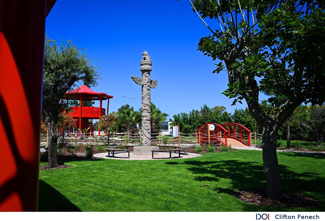 PRESS RELEASE BY THE MINISTRY FOR THE ENVIRONMENT, ENERGY AND PUBLIC CLEANLINESS From abandoned land to a garden full of life: another open space by Project Green