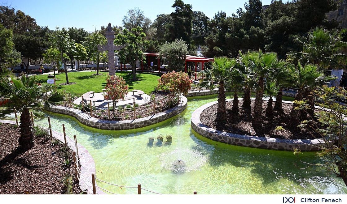PRESS RELEASE BY THE MINISTRY FOR THE ENVIRONMENT, ENERGY AND PUBLIC CLEANLINESS From abandoned land to a garden full of life: another open space by Project Green