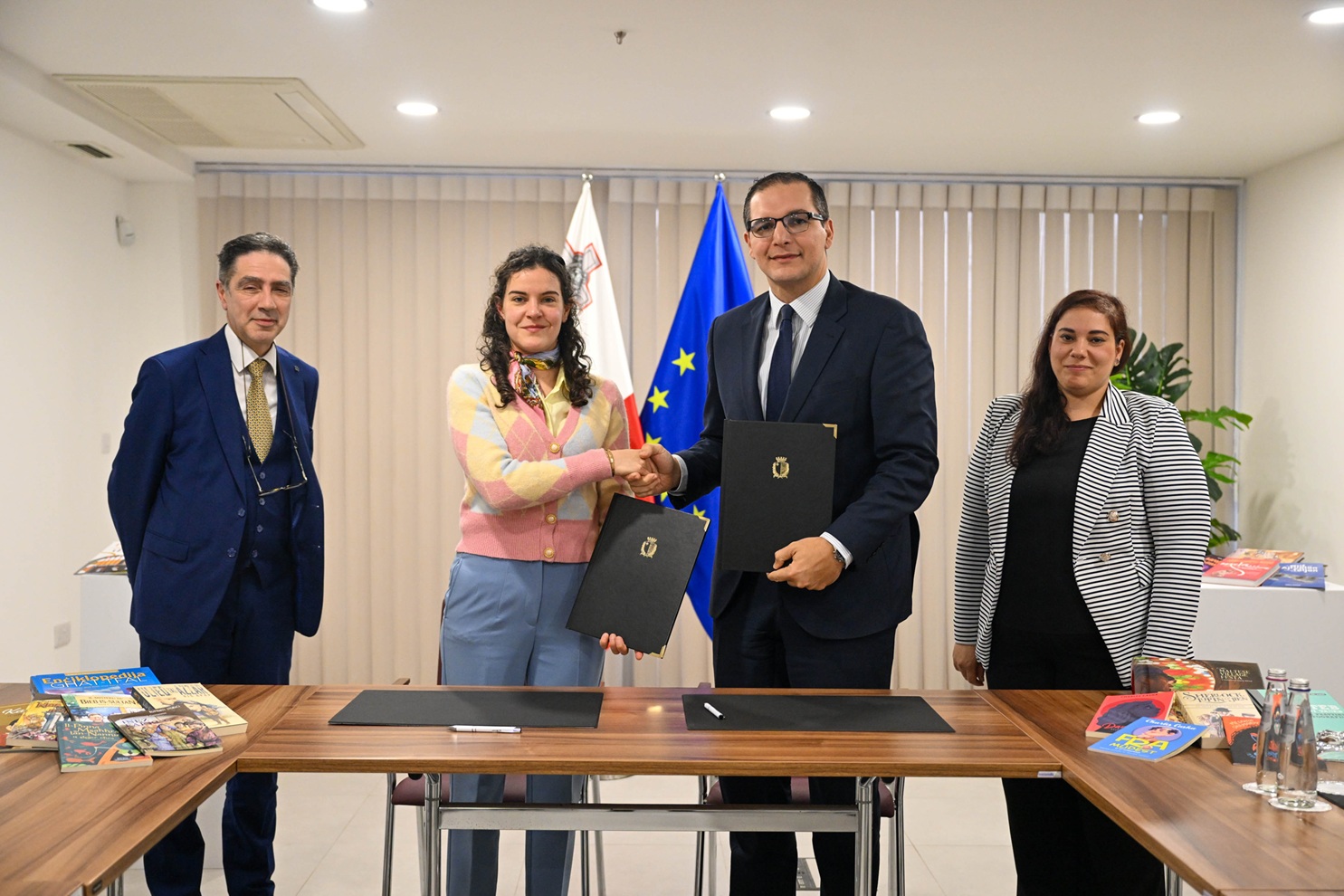 PRESS RELEASE BY THE OFFICE OF THE DEPUTY PRIME MINISTER AND MINISTRY FOR FOREIGN AFFAIRS AND TOURISM AND THE MINISTRY FOR THE NATIONAL HERITAGE, THE ARTS AND LOCAL GOVERNMENT Over 850 Maltese books in new libraries initiative for Maltese diasporas