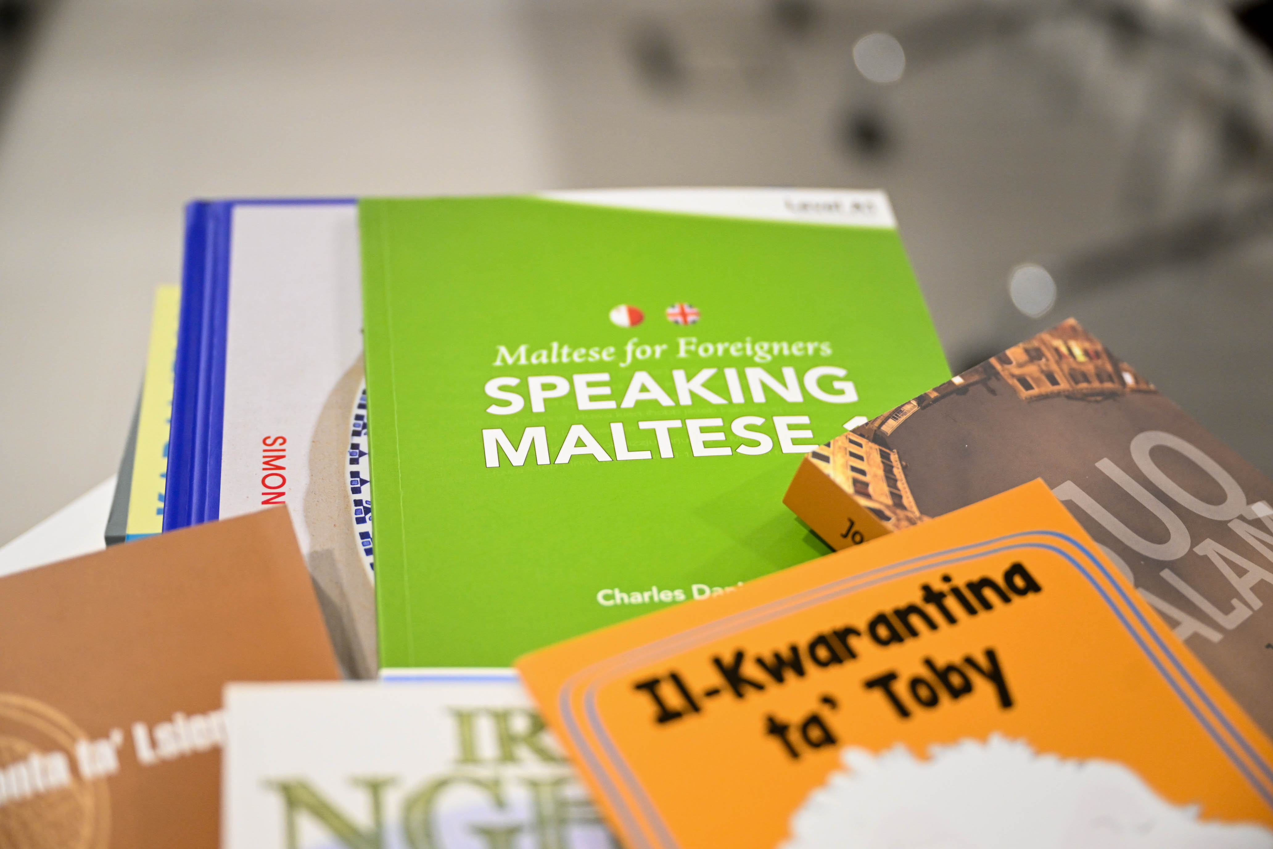 PRESS RELEASE BY THE OFFICE OF THE DEPUTY PRIME MINISTER AND MINISTRY FOR FOREIGN AFFAIRS AND TOURISM AND THE MINISTRY FOR THE NATIONAL HERITAGE, THE ARTS AND LOCAL GOVERNMENT Over 850 Maltese books in new libraries initiative for Maltese diasporas