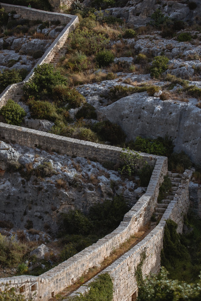 PRESS RELEASE BY THE MINISTRY FOR THE ENVIRONMENT, ENERGY AND PUBLIC CLEANLINESS Works underway to create an accessible walking trail at Victoria Lines