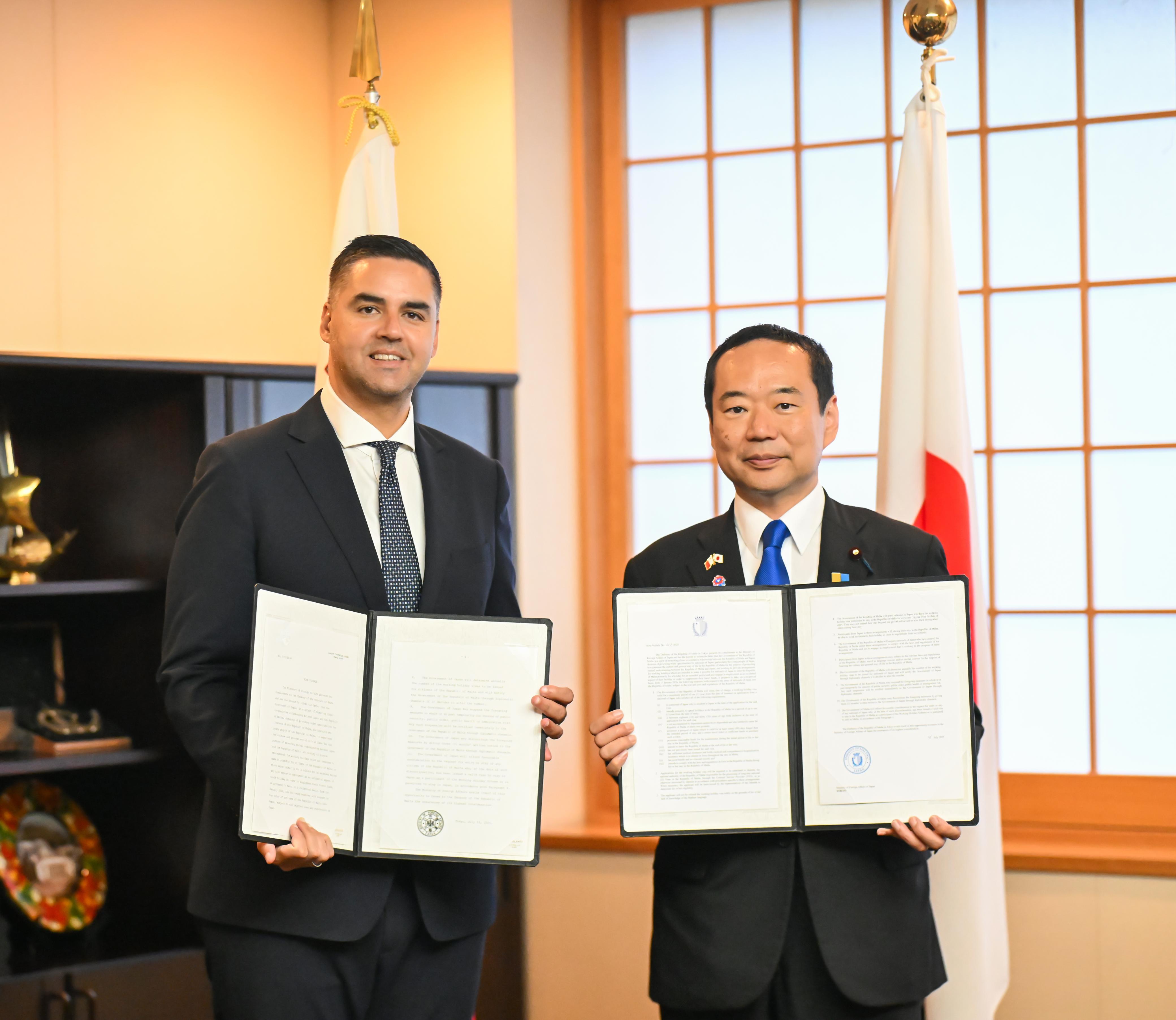 PRESS RELEASE BY THE OFFICE OF THE DEPUTY PRIME MINISTER AND MINISTRY FOR FOREIGN AFFAIRS AND TOURISM Malta and Japan conclude agreement for youth working holiday visas