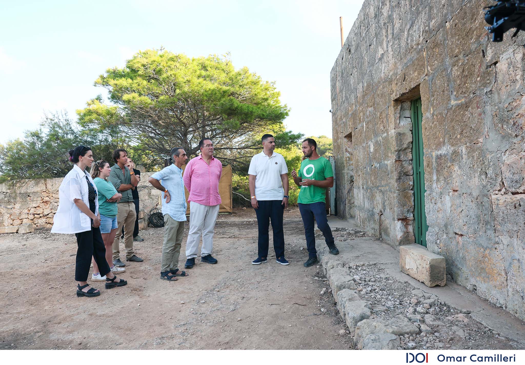PRESS RELEASE BY THE OFFICE OF THE DEPUTY PRIME MINISTER AND THE MINISTRY FOR FOREIGN AFFAIRS AND TOURISM Deputy Prime Minister Ian Borg discusses the rehabilitation of the Blue Lagoon with environmental NGOs at Comino