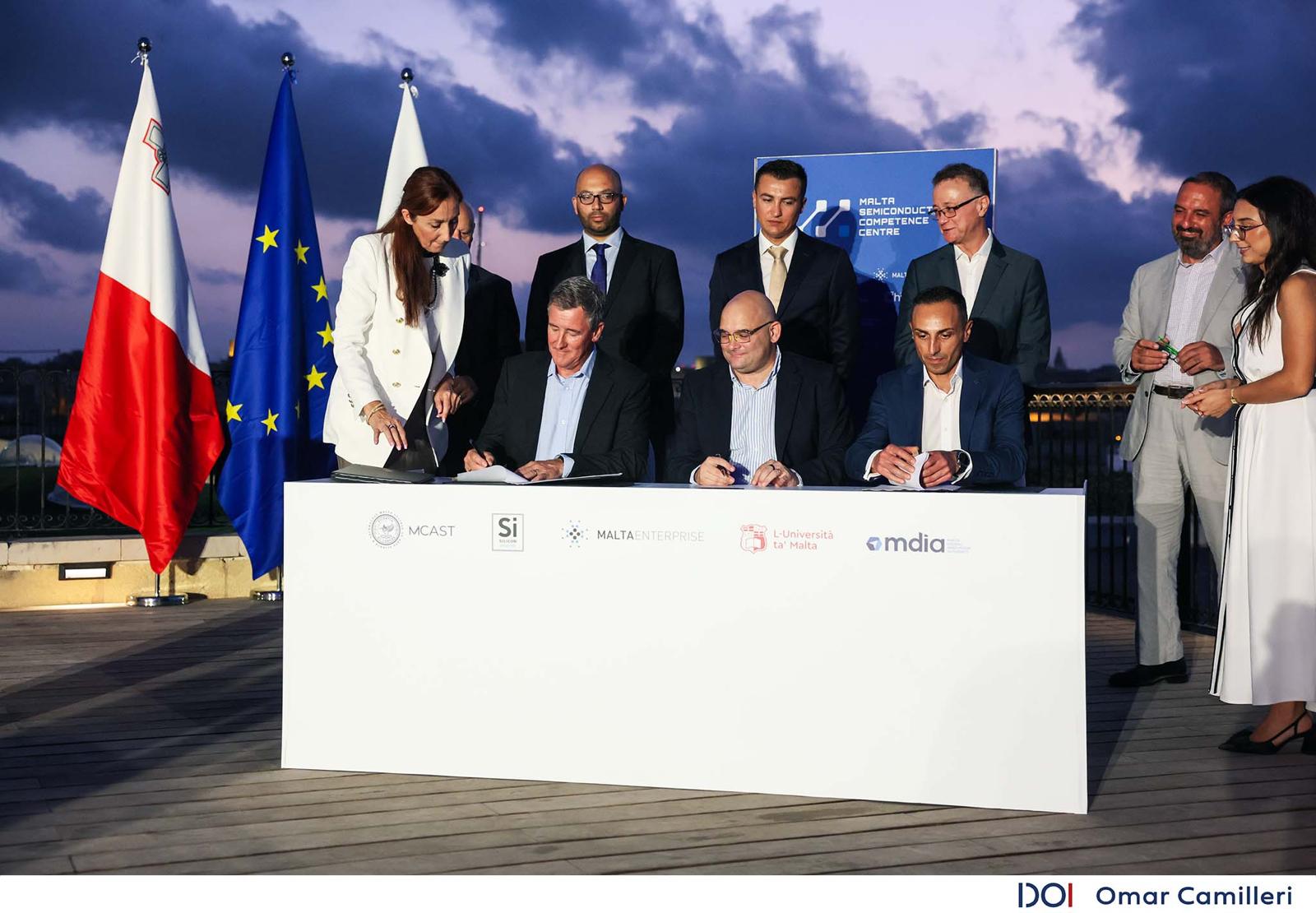 PRESS RELEASE BY THE MINISTRY FOR THE ECONOMY, ENTERPRISE AND STRATEGIC PROJECTS Malta launches the Malta Semiconductor Competence Centre, strengthening its role in Europe’s semiconductor ecosystem.