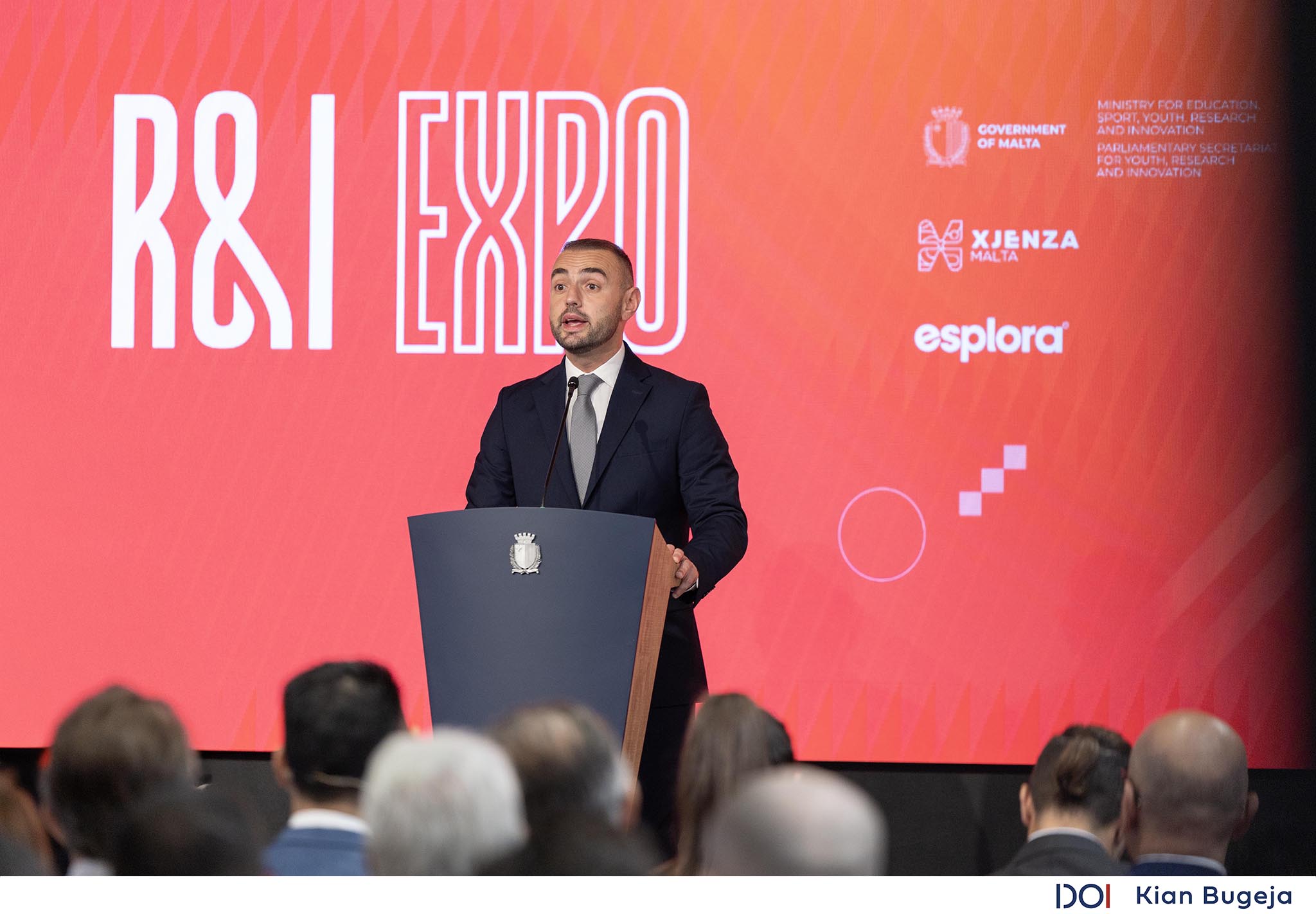 PRESS RELEASE BY THE PARLIAMENTARY SECRETARIAT FOR YOUTH, RESEARCH AND INNOVATION The Research and Innovation EXPO 2025 showcases over 35 research projects and strengthens public engagement in science