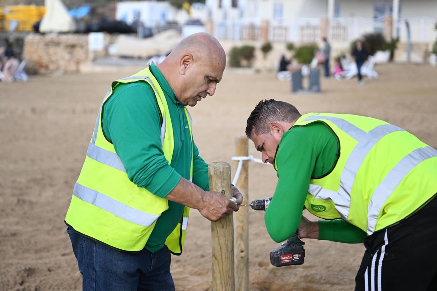 PRESS RELEASE BY THE MINISTRY FOR THE ENVIRONMENT, ENERGY AND PUBLIC CLEANLINESS AND THE MINISTRY FOR HEALTH AND ACTIVE AGEING: Cleaner beaches in 2026 with smoking ban from 1 January