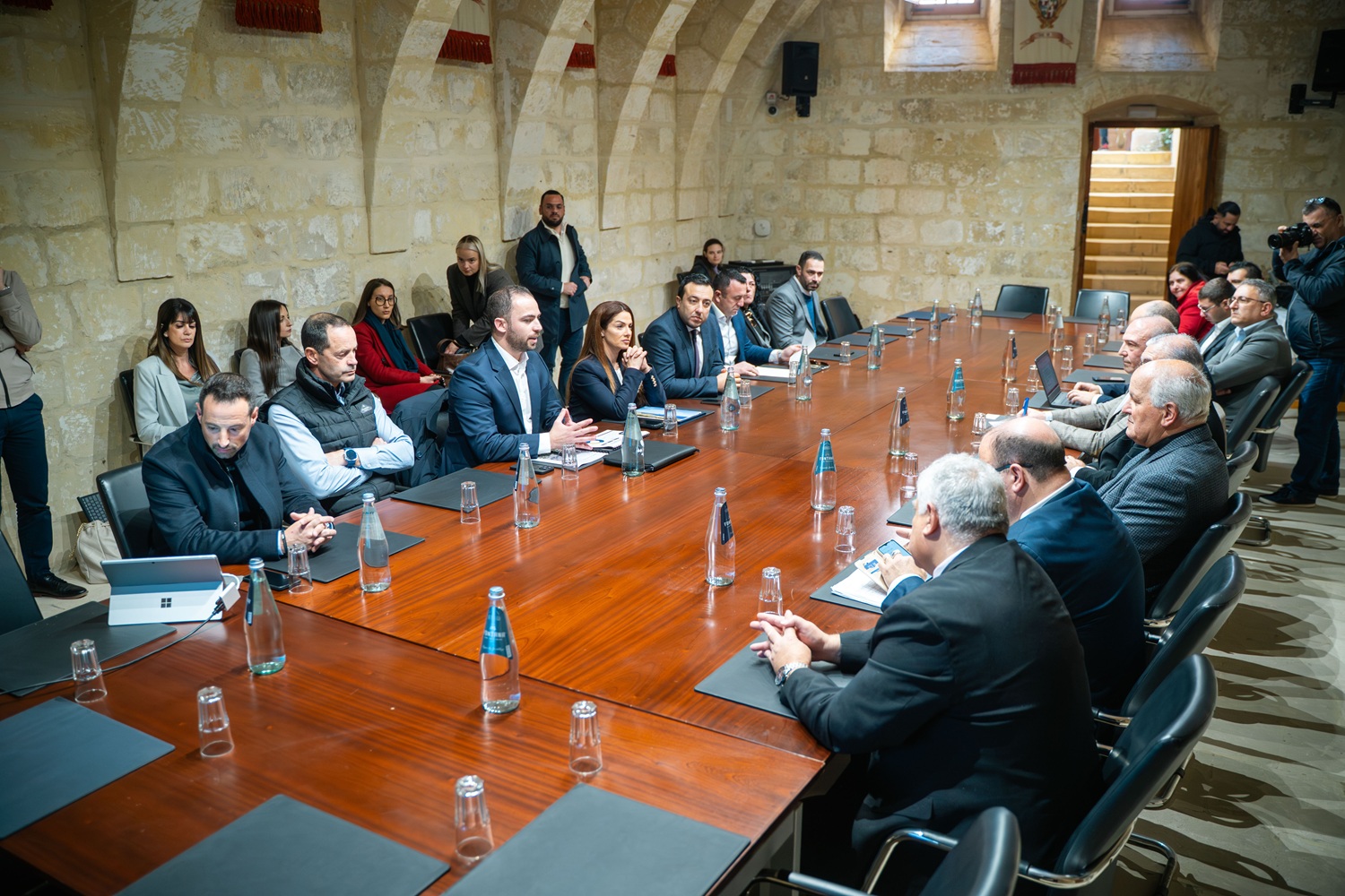 PRESS RELEASE BY THE MINISTRY FOR THE ENVIRONMENT, ENERGY AND PUBLIC CLEANLINESS AND THE MINISTRY FOR GOZO AND PLANNING Long-term energy and water plans for Gozo discussed with the Gozo Regional Committee