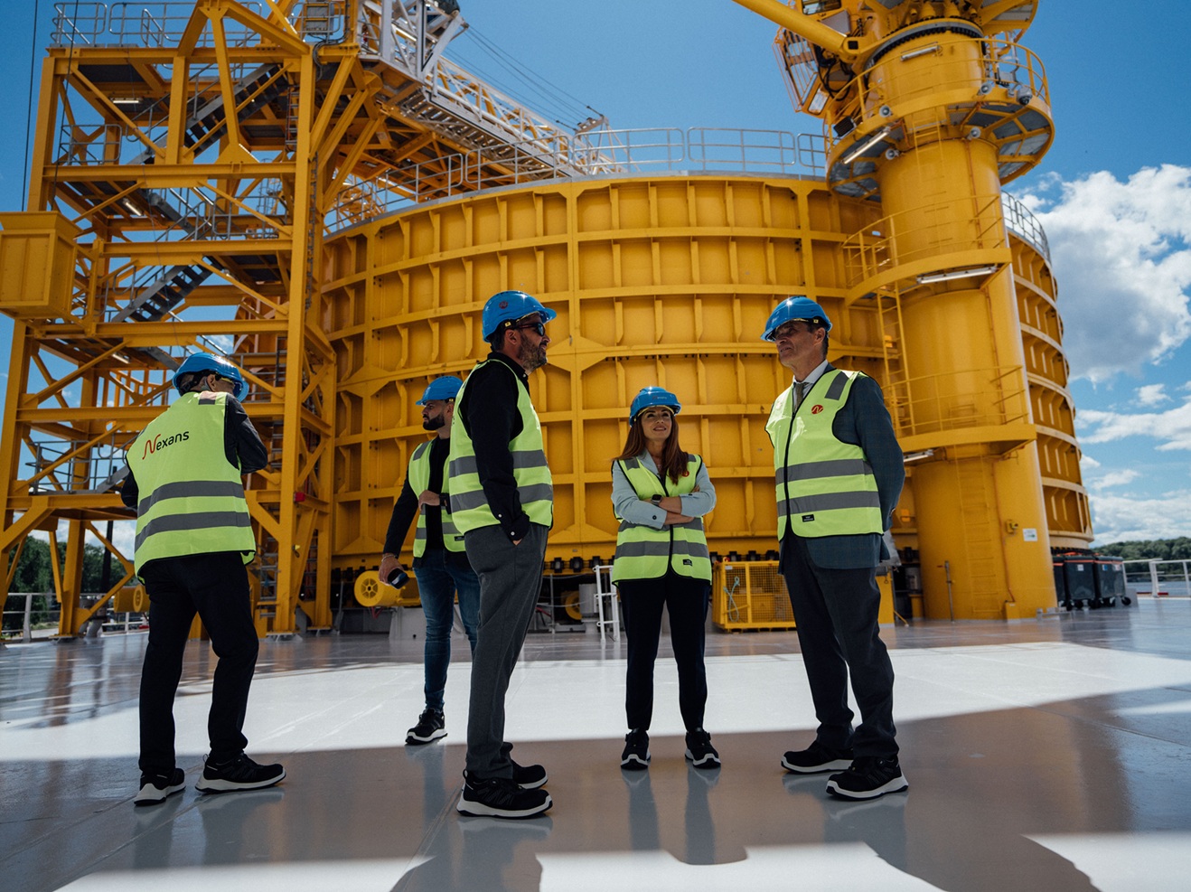 PRESS RELEASE BY THE MINISTRY FOR ENERGY, THE ENVIRONMENT AND THE REGENERATION OF THE GRAND HARBOUR Cable-laying vessel for Malta–Italy second interconnector officially launched