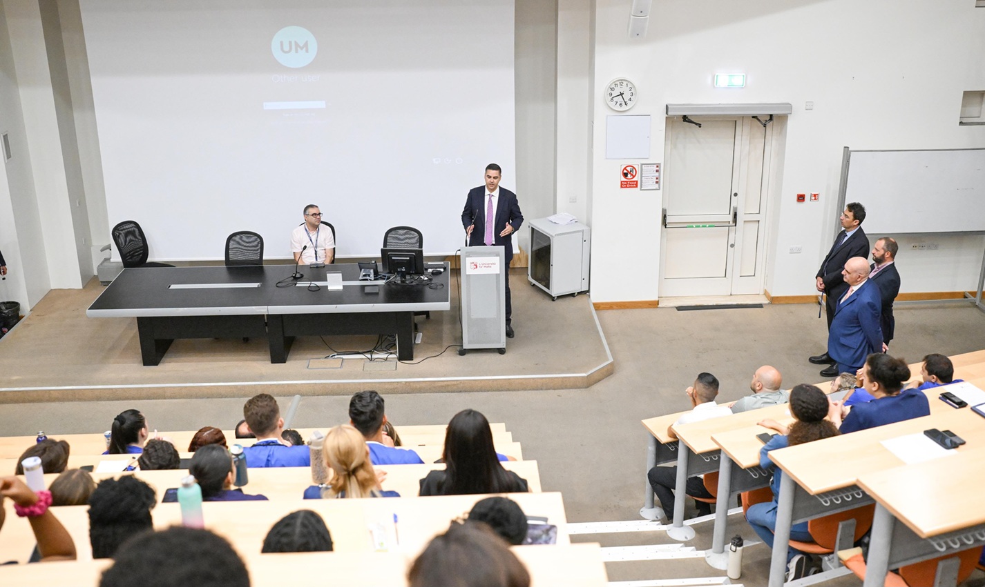 ​ PRESS RELEASE BY THE OFFICE OF THE DEPUTY PRIME MINISTER AND MINISTRY FOR HEALTH Deputy Prime Minister Borg meets 138 newly graduated doctors beginning clinical training in Government hospitals and healthcare facilities