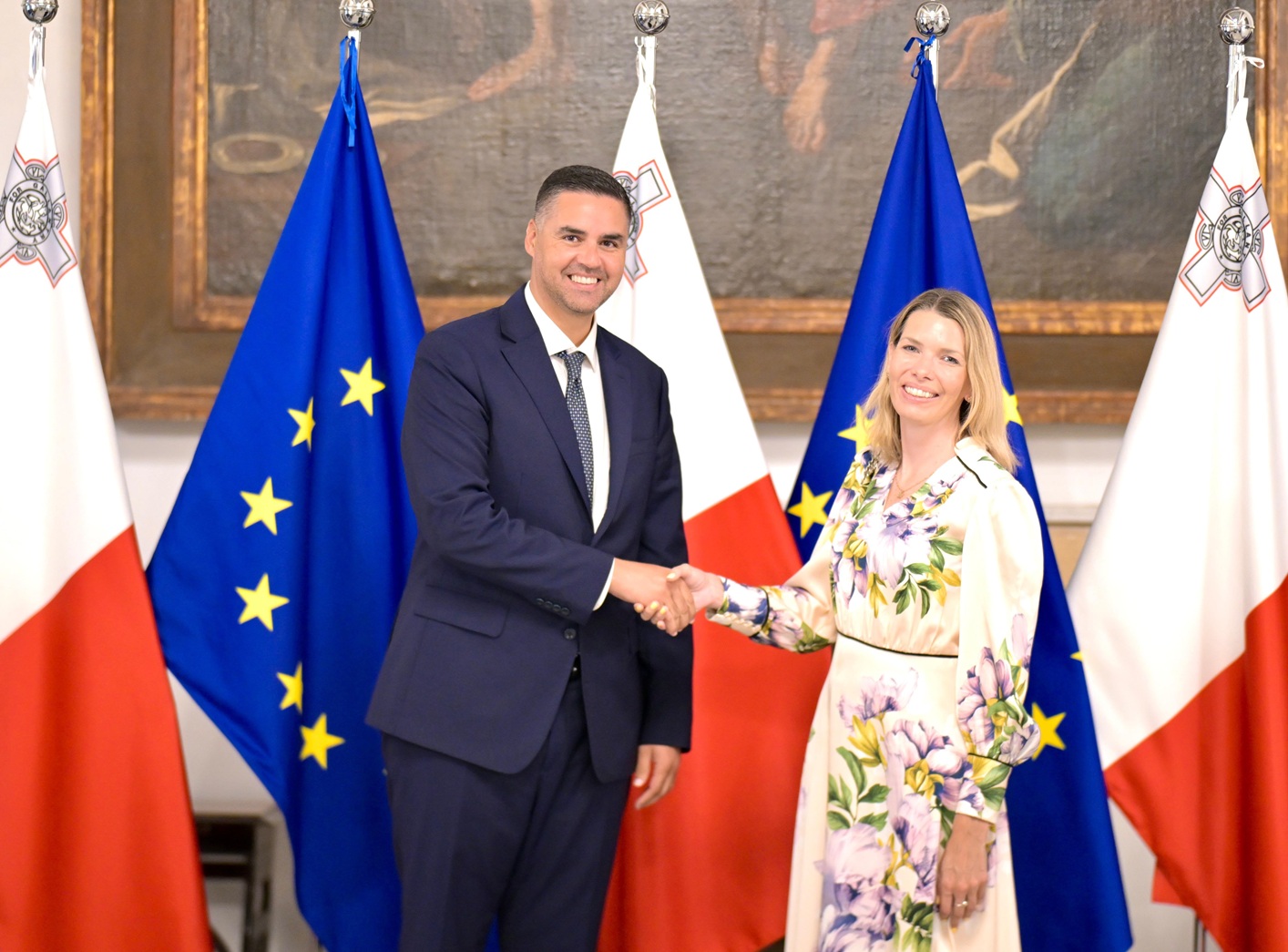 PRESS RELEASE BY THE OFFICE OF THE DEPUTY PRIME MINISTER AND MINISTRY FOR HEALTH Blood donation restriction lifted for people who lived in the United Kingdom
