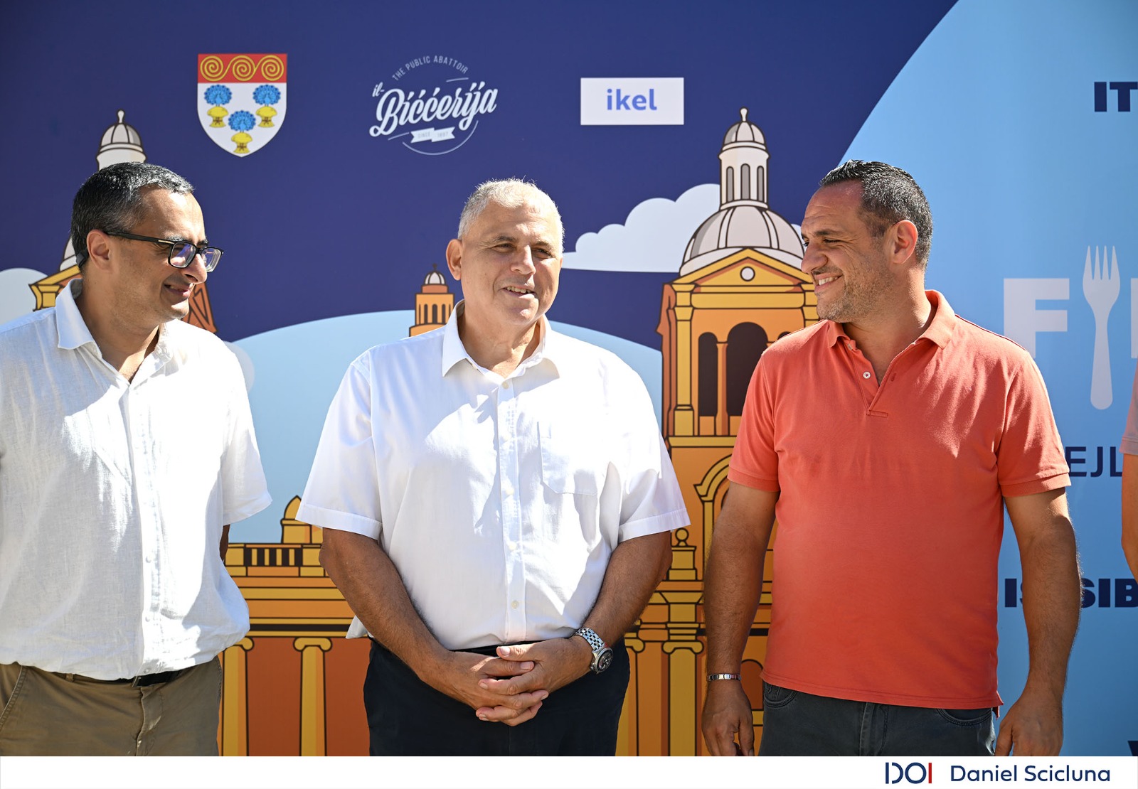 STQARRIJA MILL-MINISTERU GĦALL-AGRIKOLTURA, IS-SAJD U L-PROVVISTA TAL-IKEL It-tieni edizzjoni ta’ Platt fil-Pjazza Paola tiċċelebra l-prodott lokali fil-qalba ta’ Raħal Ġdid