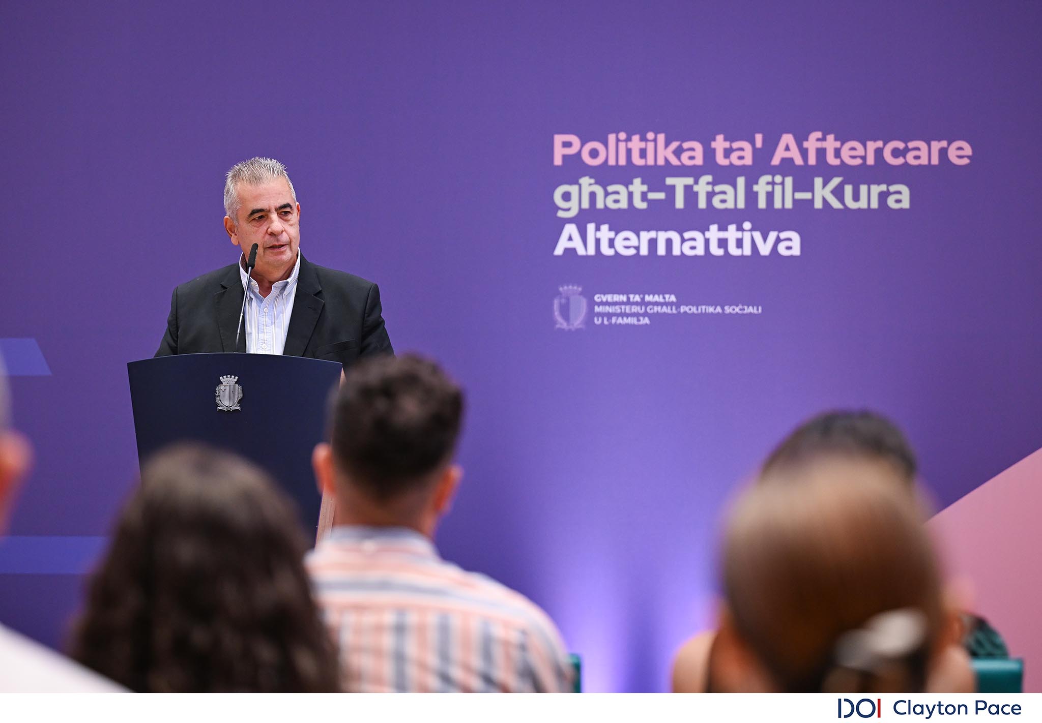 STQARRIJA MILL-MINISTERU GĦALL-POLITIKA SOĊJALI U L-FAMILJA Imniedi għall-konsultazzjoni qafas nazzjonali għall-aftercare ta’ tfal f’kura alternattiva
