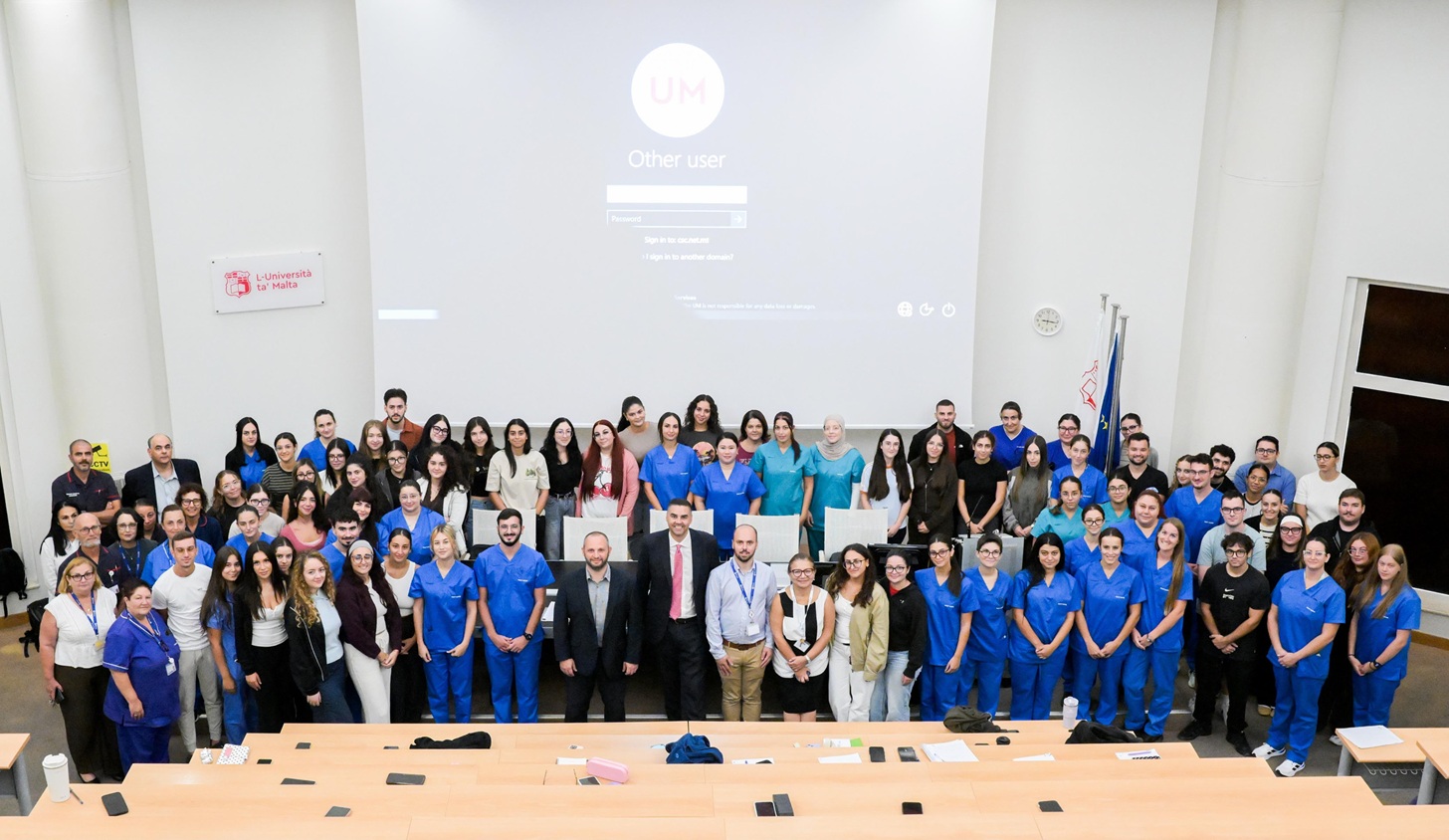 PRESS RELEASE BY THE OFFICE OF THE DEPUTY PRIME MINISTER AND MINISTRY FOR HEALTH Deputy Prime Minister Ian Borg meets newly qualified nurses and midwives joining the Mater Dei Hospital team