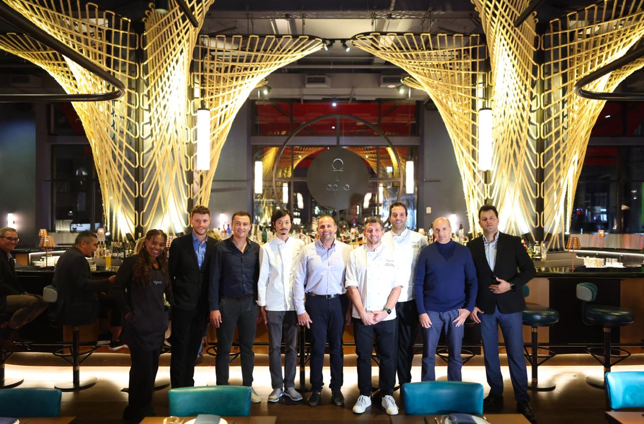 STQARRIJA MILL-UFFIĊĊJU TAL-PRIM MINISTRU Il-Prim Ministru jiltaqa’ max-chef Għawdxi Giovann Attard f’Aqua Roma fi New York