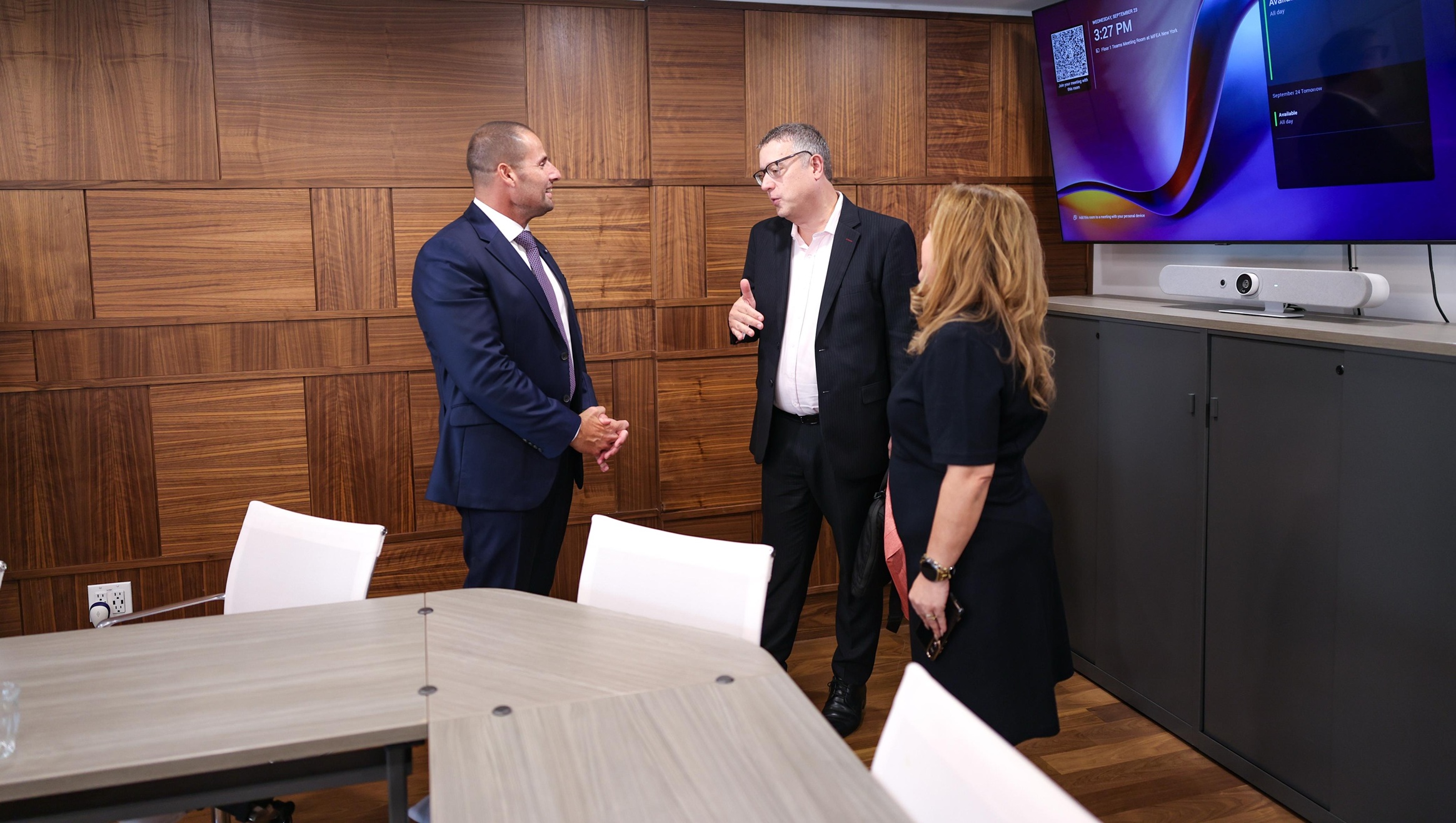 PRESS RELEASE BY THE OFFICE OF THE PRIME MINISTER Prime Minister Robert Abela meets leading international companies to strengthen Malta's connectivity and attract further investment