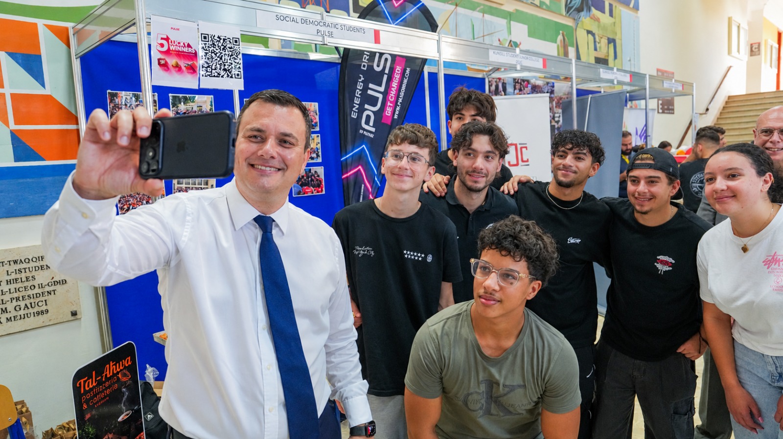 STQARRIJA MILL-MINISTERU GĦALL-EDUKAZZJONI U L-ISPORT Aktar minn 3,300 student jibdew sena akkademika ġdida fil-Junior College u l-Higher Secondary