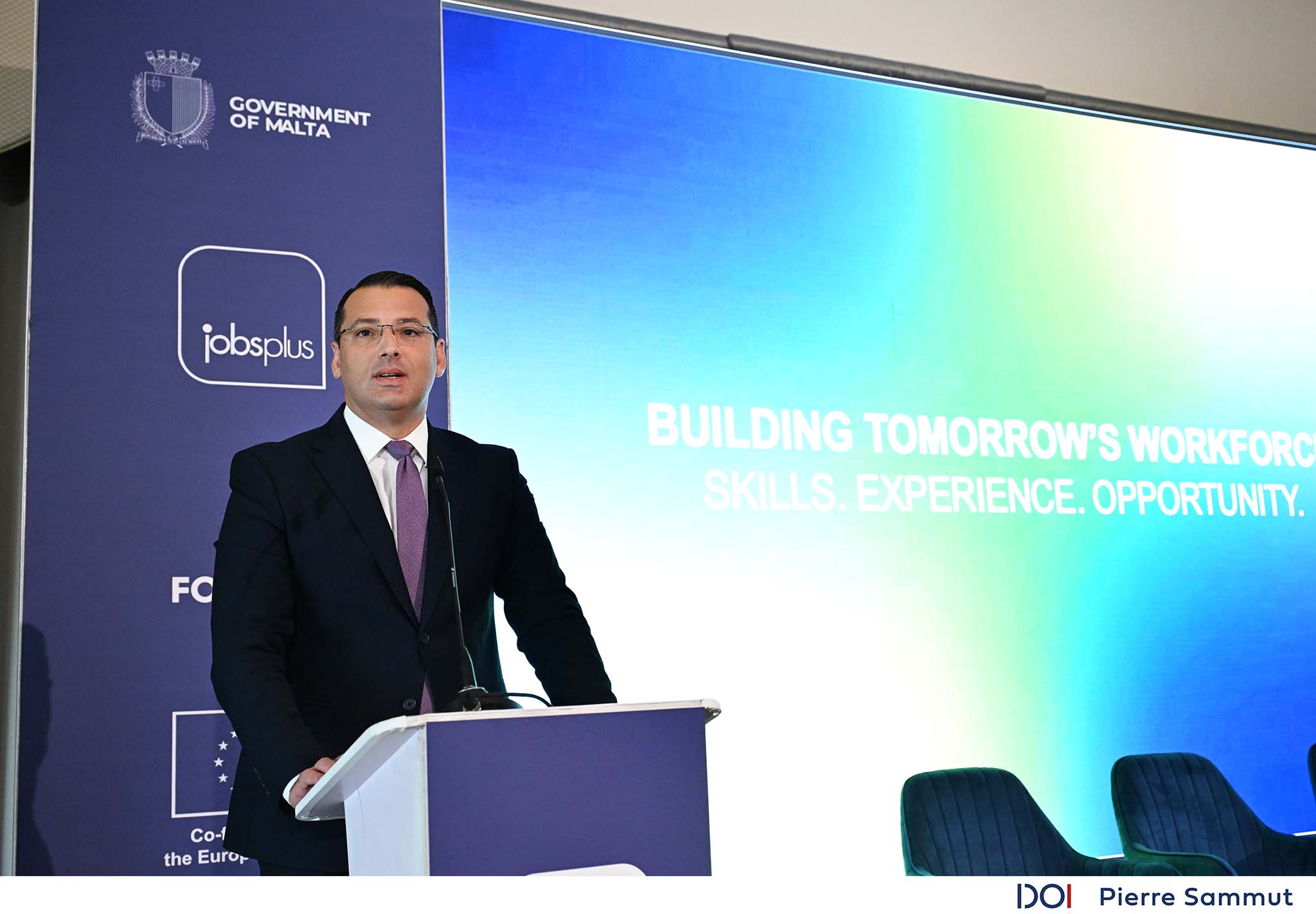SQARRIJA MILL-MINISTERU GĦALL-INFRASTRUTTURA, L-IPPJANAR U X-XOGĦOL Aktar minn 15,000 persuna diġà bbenefikaw mill-programmi ta’ Jobsplus Youth Guarantee u Training for Employment