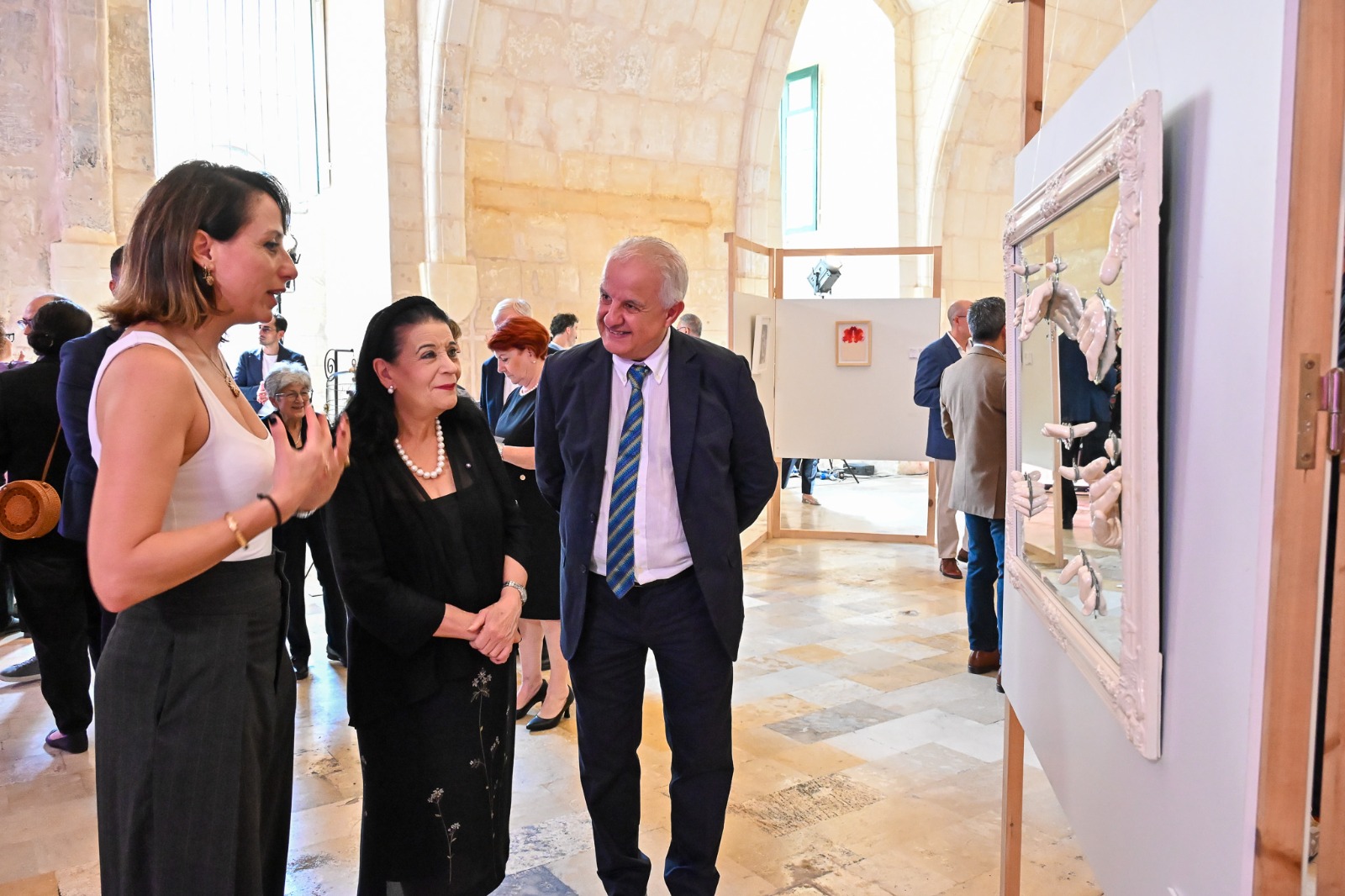 STQARRIJA MILL-UFFIĊĊJU TAL-PRESIDENT Il-President ta’ Malta tniedi edizzjoni oħra tal-esebizzjoni Art4MCCF, b’risq il-Malta Community Chest Fund