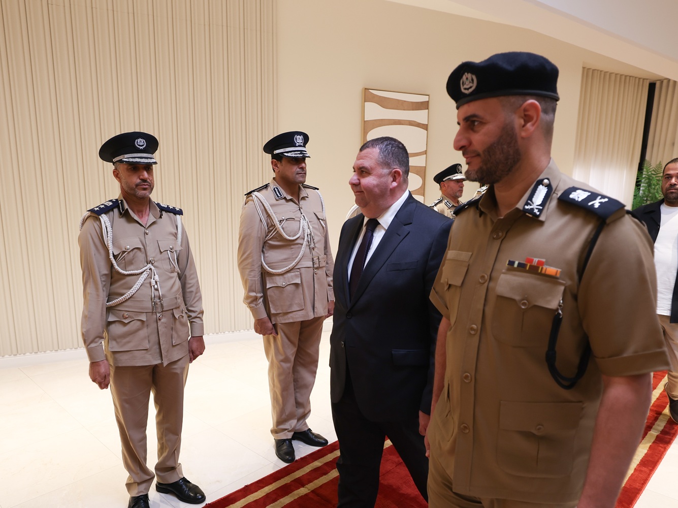 STQARRIJA MILL-MINISTERU GĦALL-INTERN U S-SIGURTÀ Il-Ministru Glenn Bedingfield jiltaqa’ mal-Ministru Libjan għall-Intern biex isaħħaħ il-koperazzjoni bejn iż-żewġ pajjiżi