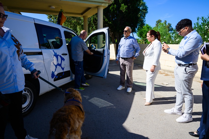 STQARRIJA MILL-MINISTERU GĦALL-INKLUŻJONI U L-VOLONTARJAT Is-Service Dogs Malta Foundation b'vettura li ssaħħaħ l-indipendenza ta' persuni b'diżabilità
